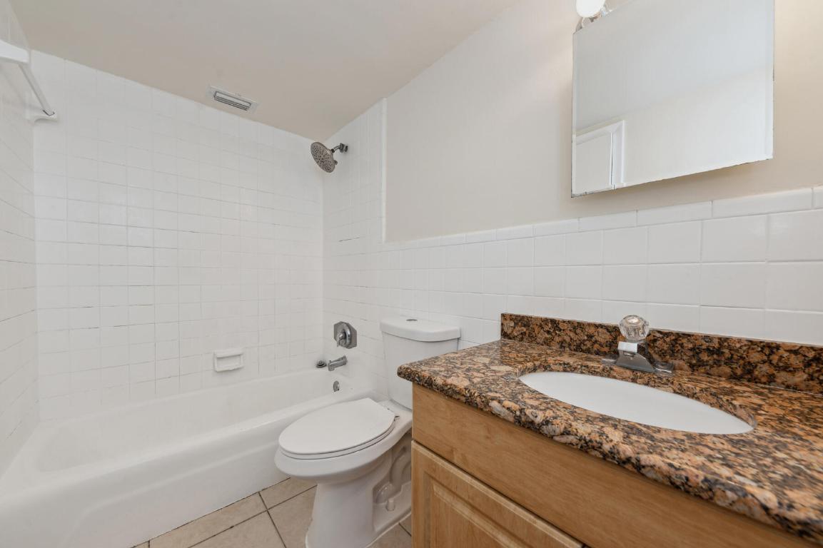 1000 NE 9th Avenue 1