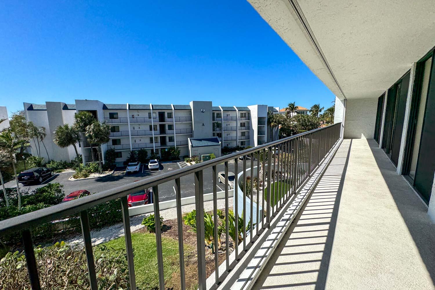 1300 S Highway A1a 219