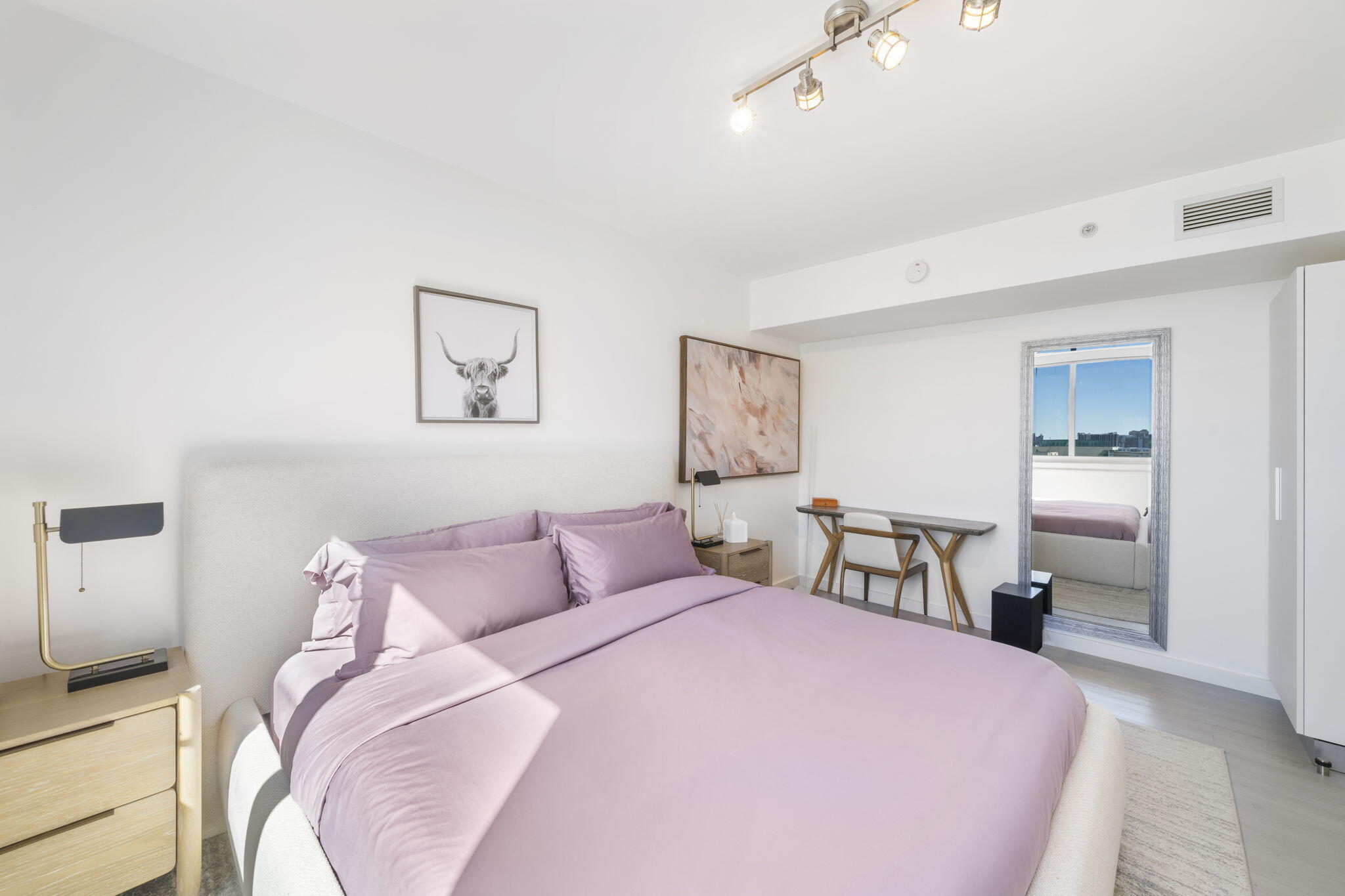 1551 N Flagler Drive 1011