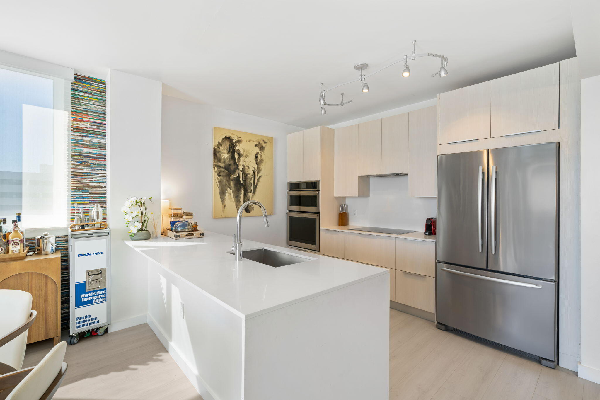 1551 N Flagler Drive 1011