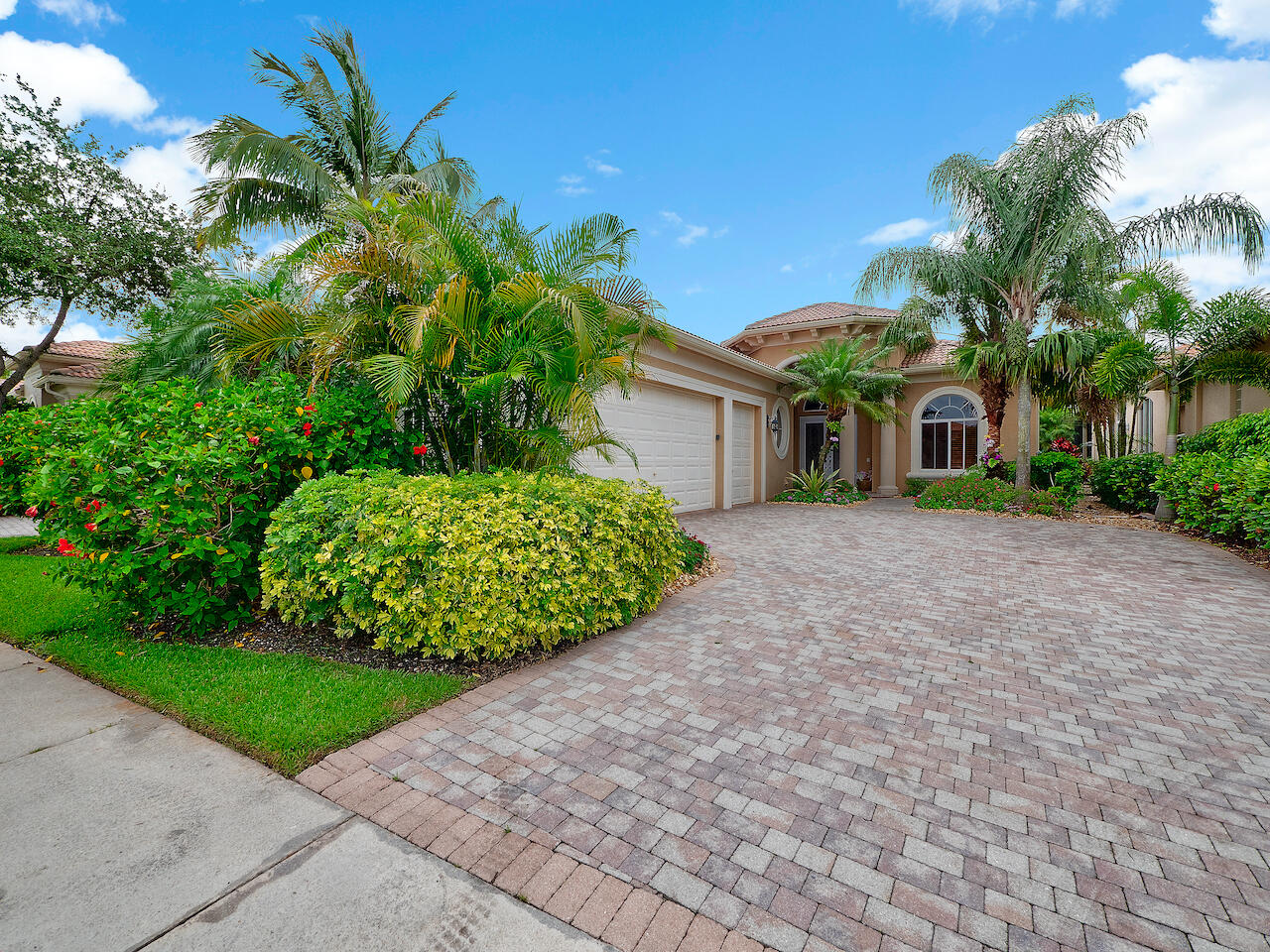 158 Esperanza Way