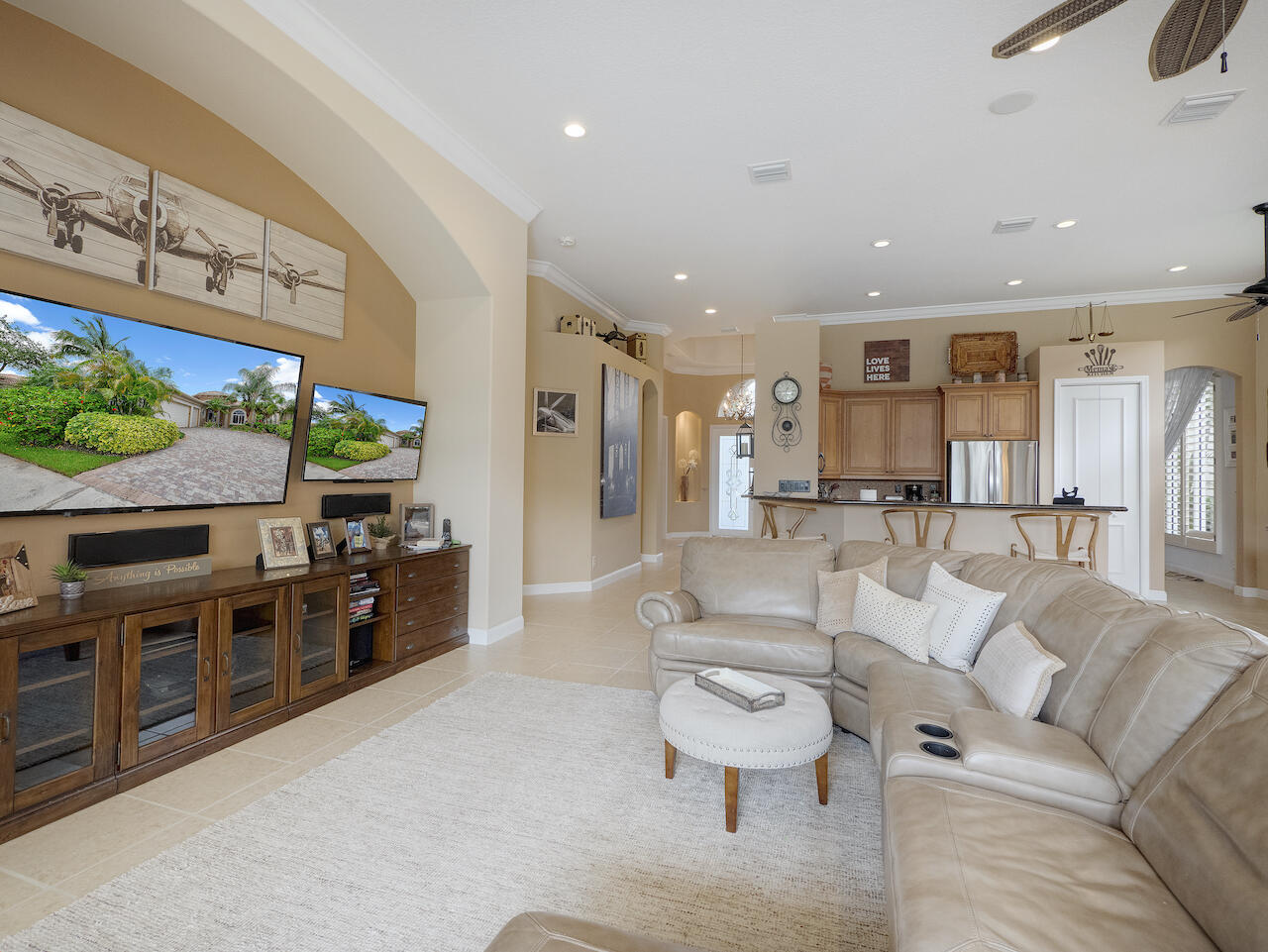 158 Esperanza Way