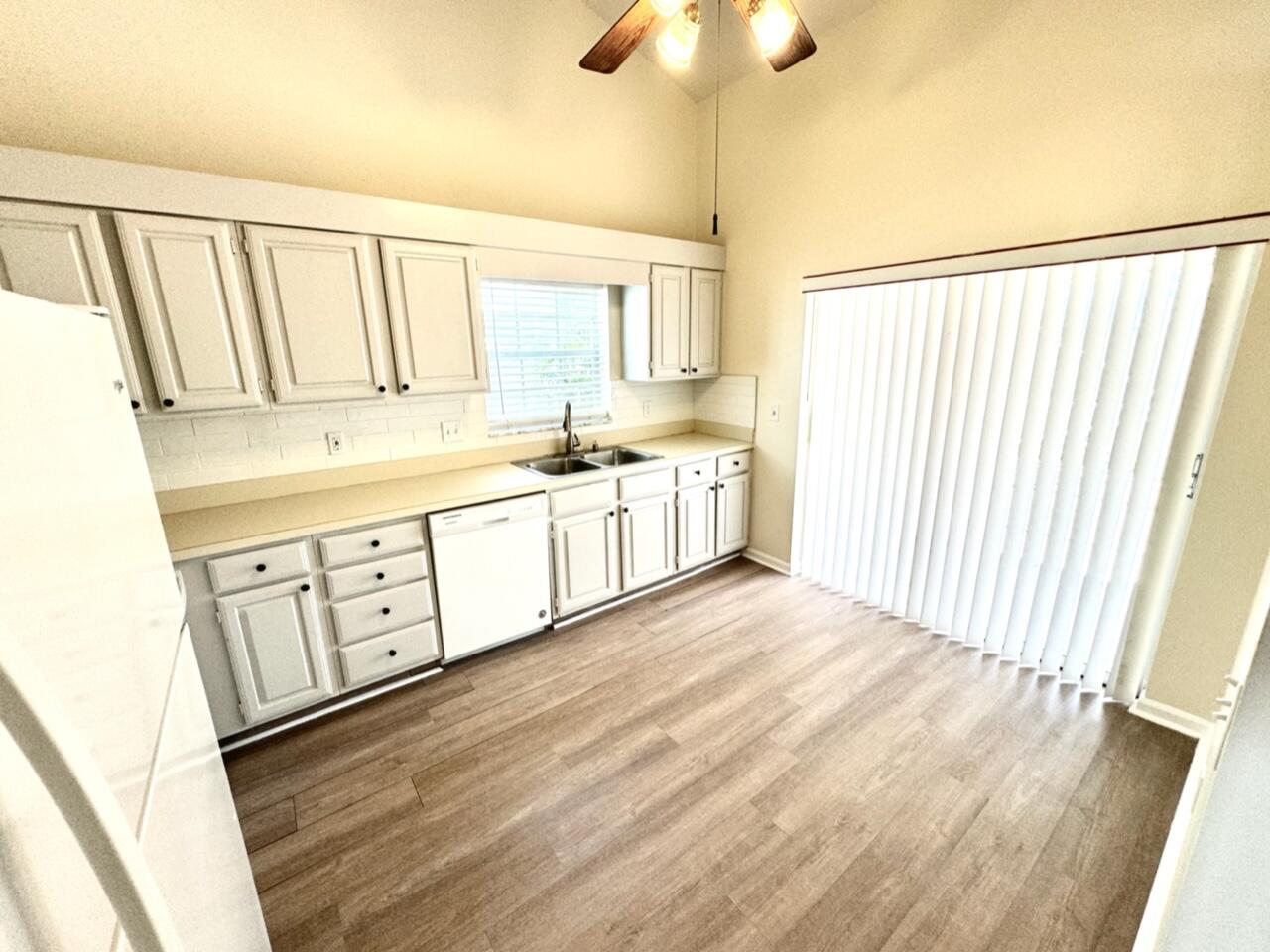 119 Adobe Circle