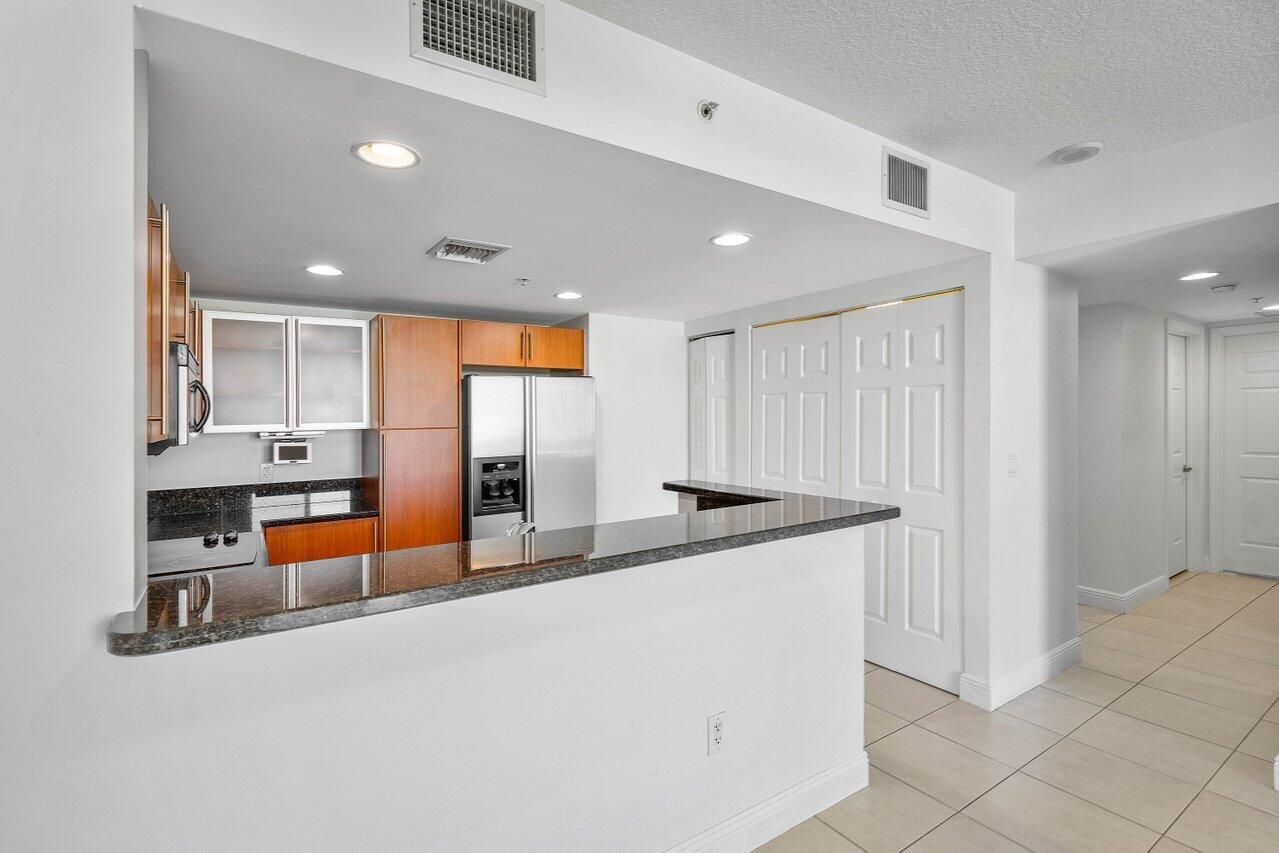 610 Clematis Street 418