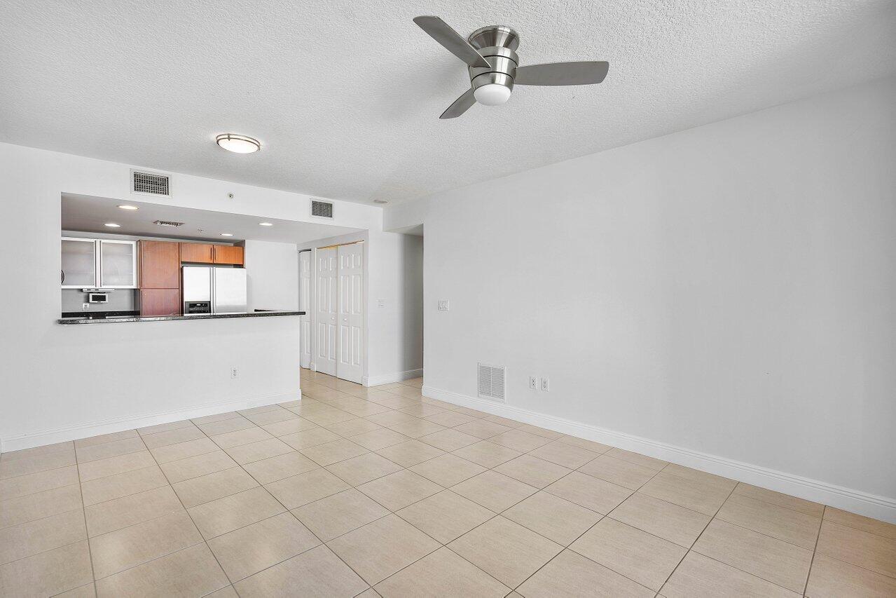 610 Clematis Street 418