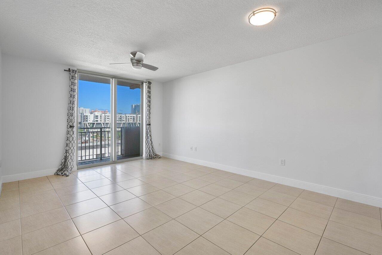 610 Clematis Street 418