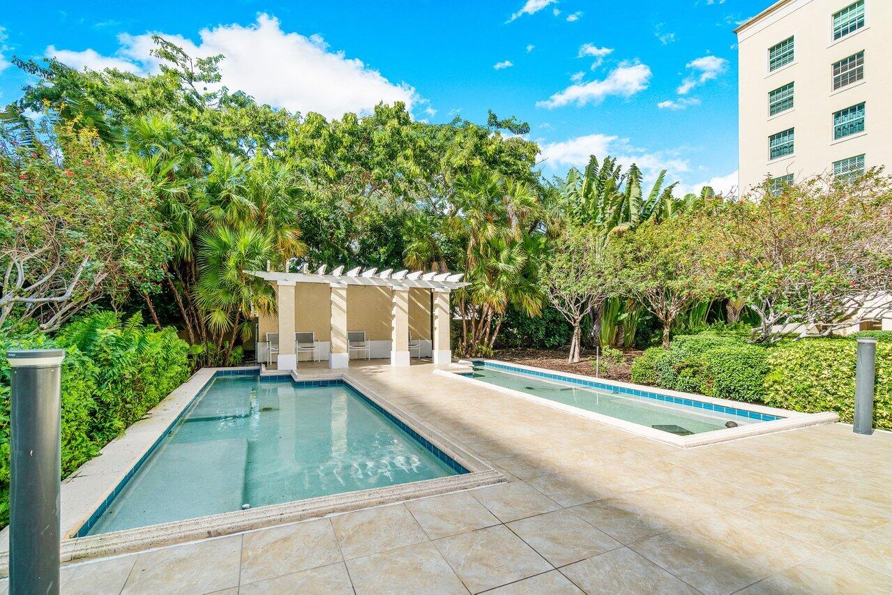 610 Clematis Street 418