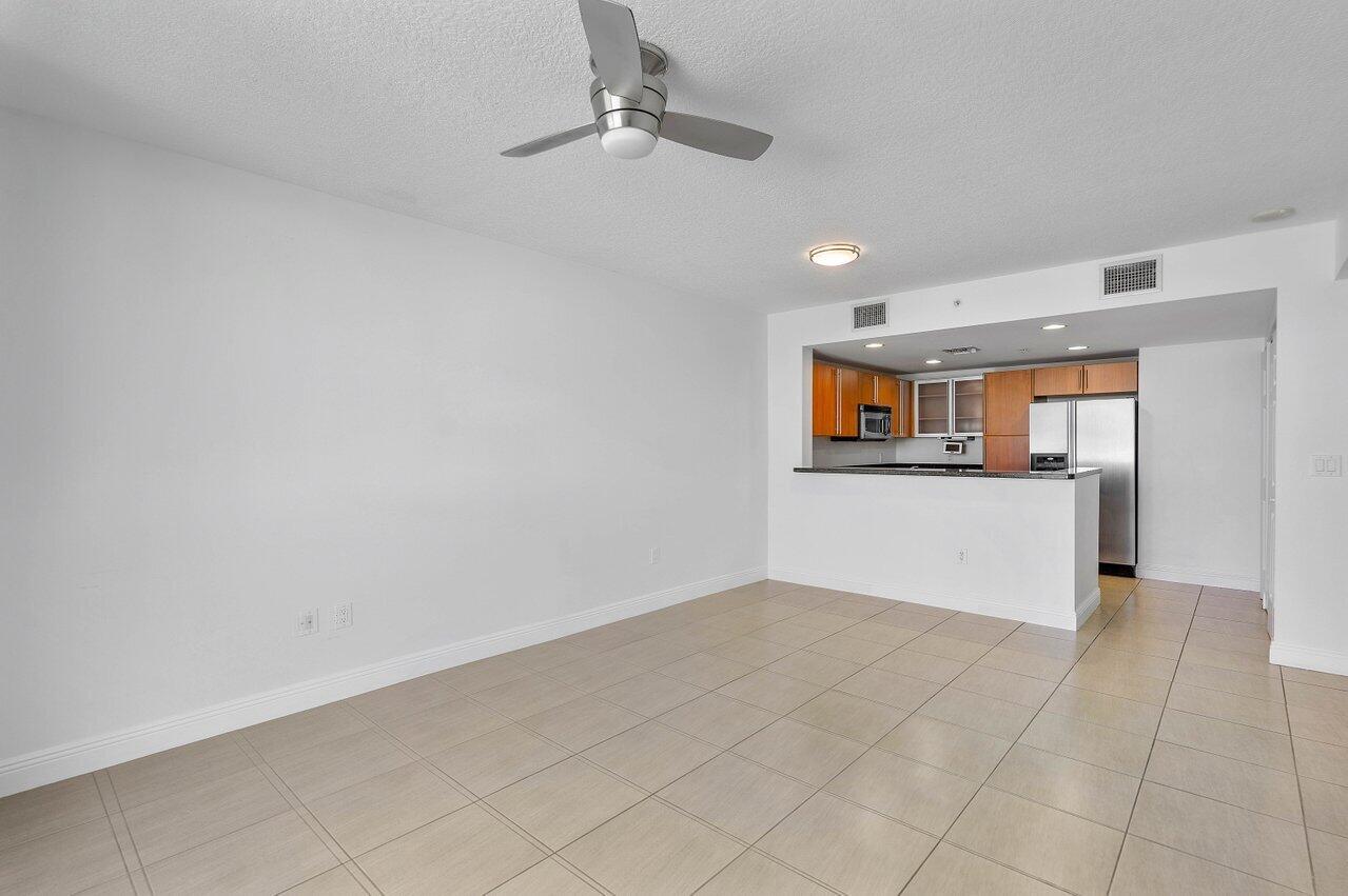 610 Clematis Street 418