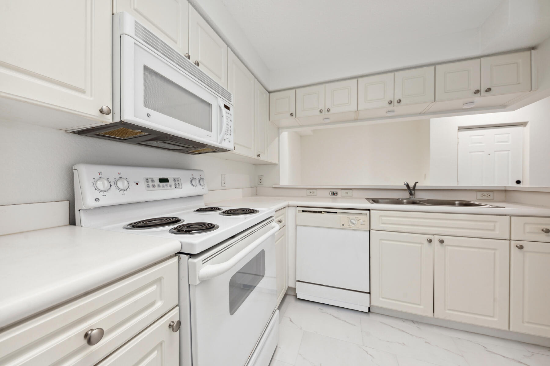 3021 Alcazar Place 104