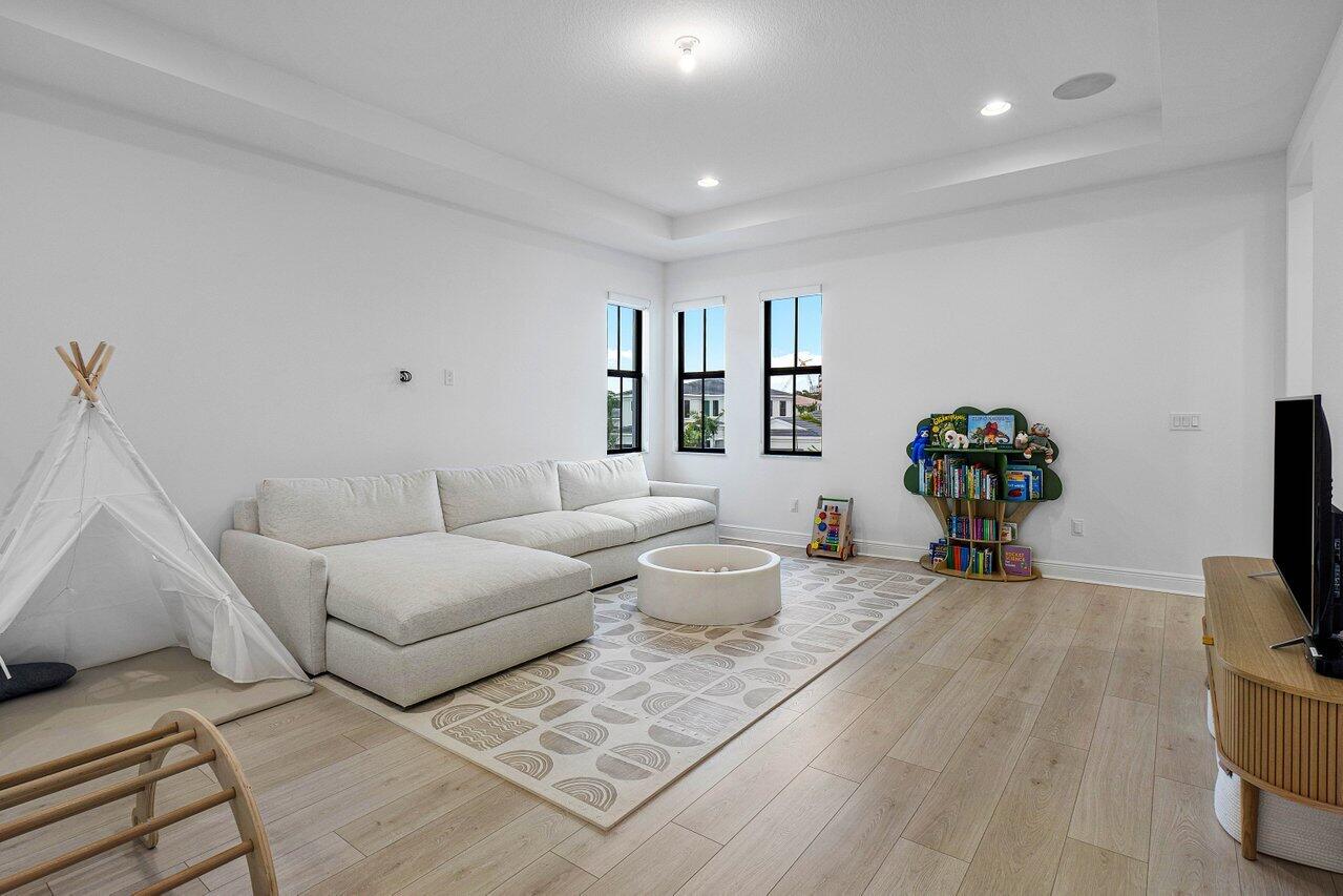 13450 Artisan Circle