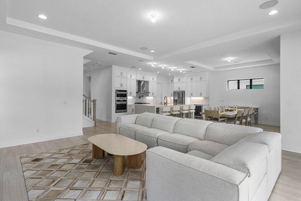 13450 Artisan Circle