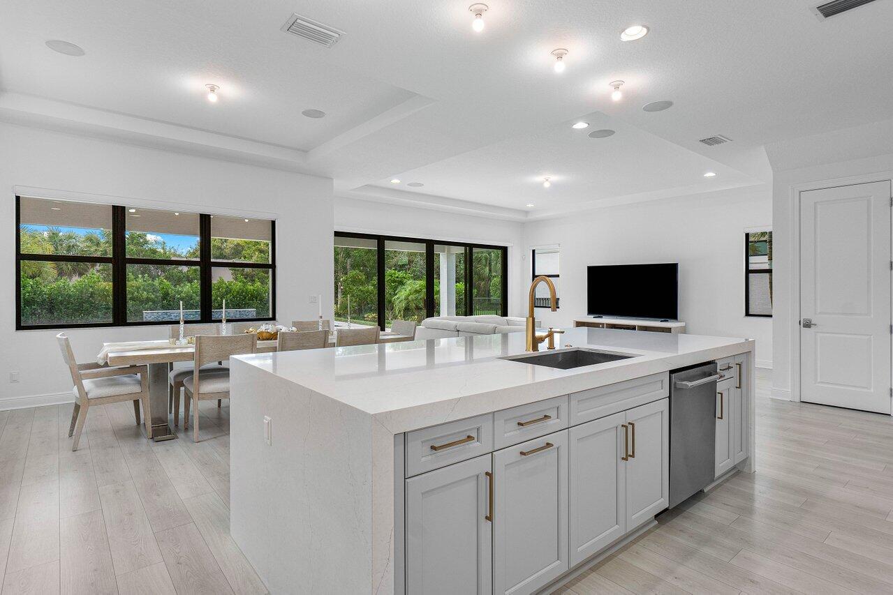 13450 Artisan Circle