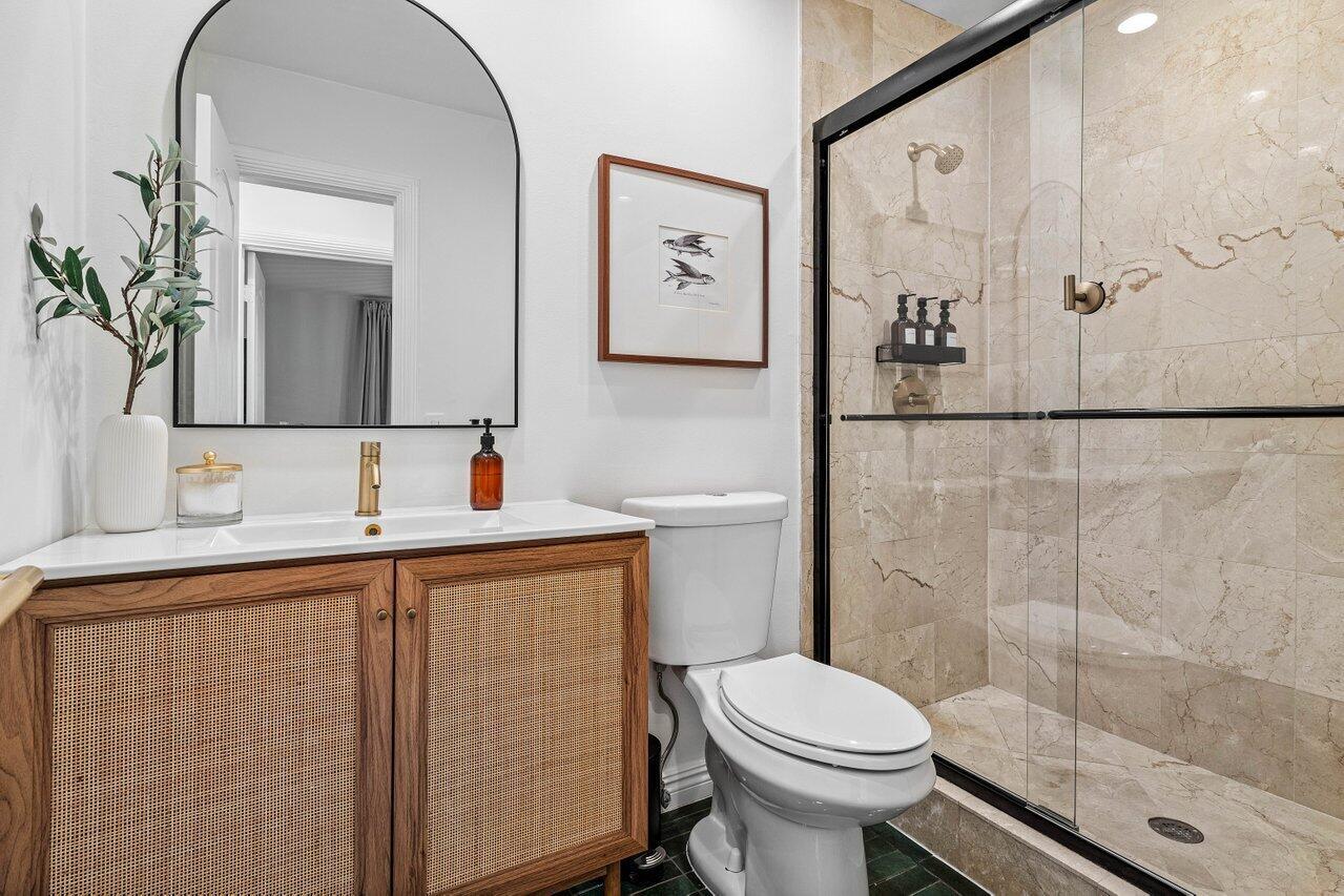 541 SW 9th Terrace