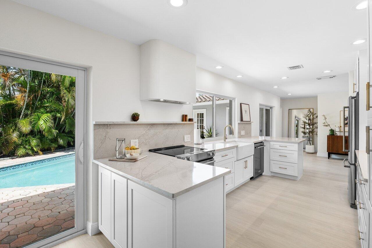 541 SW 9th Terrace