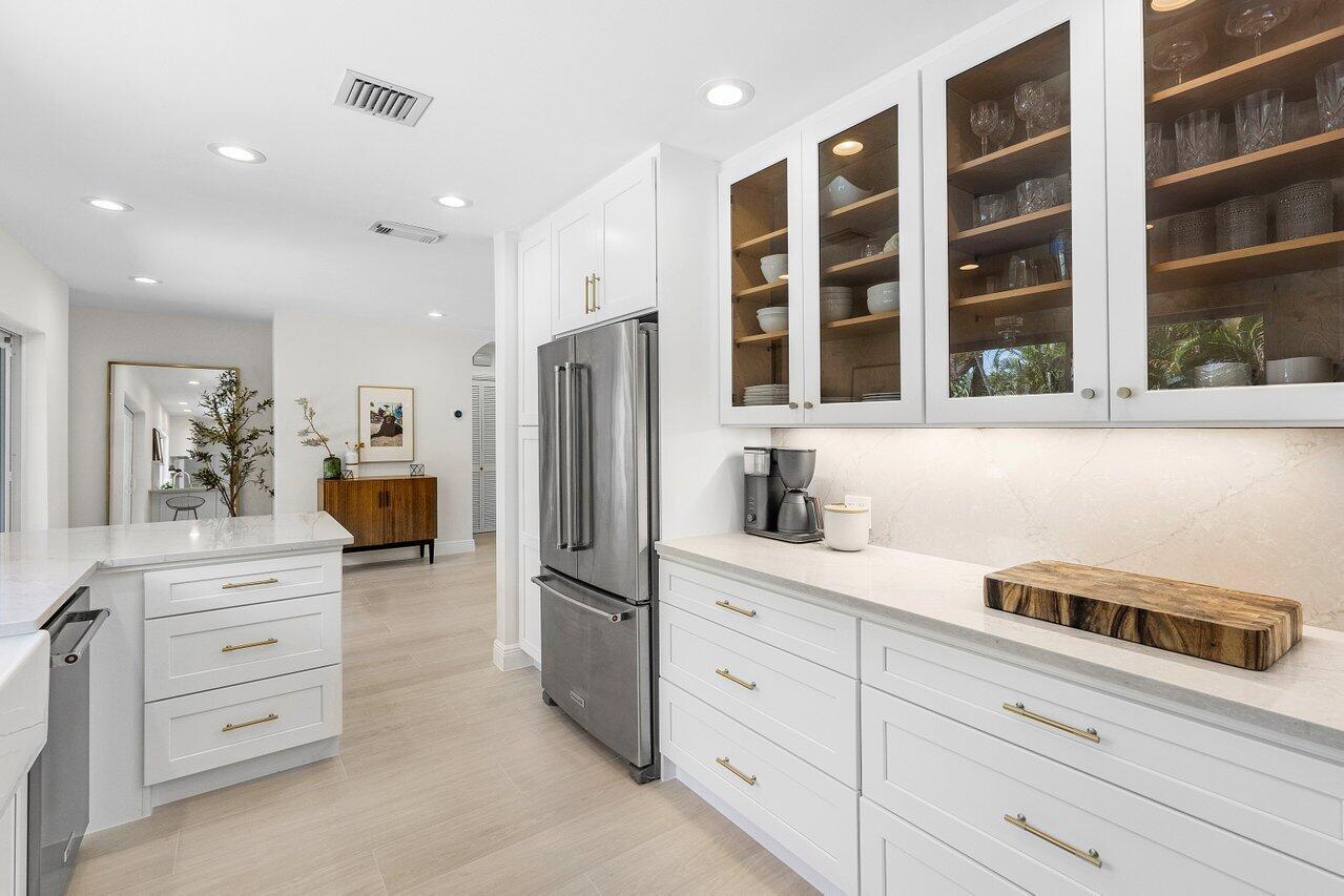 541 SW 9th Terrace