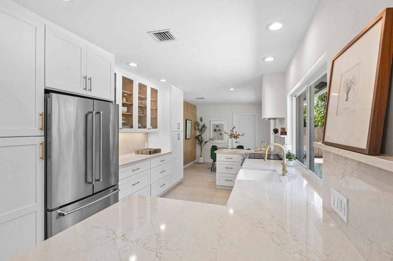 541 SW 9th Terrace