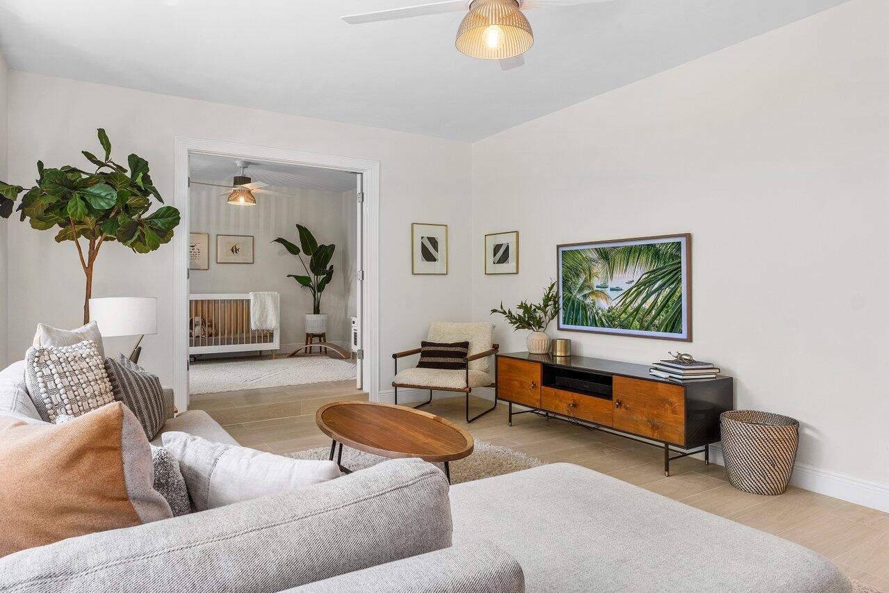 541 SW 9th Terrace