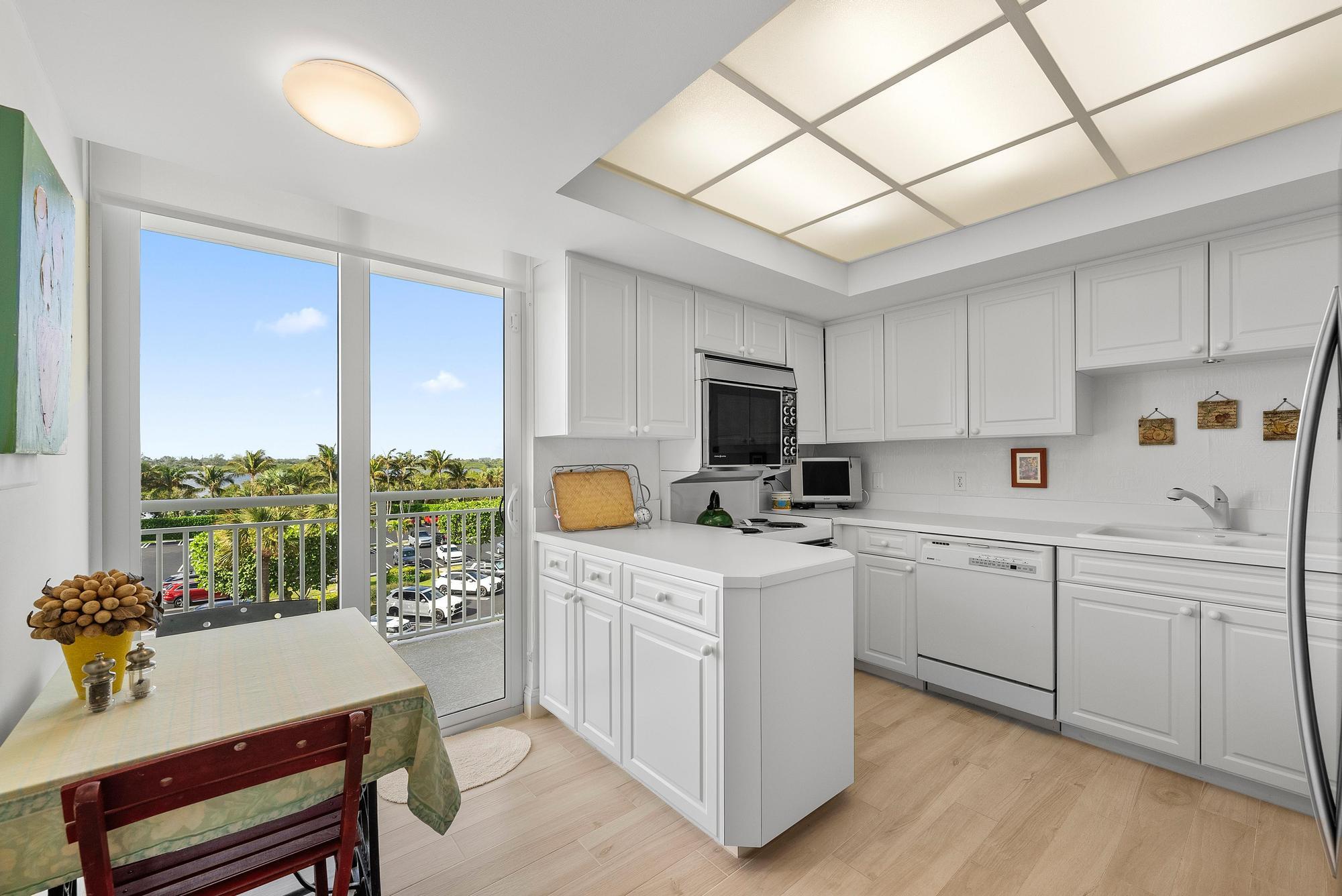 2600 S Ocean Boulevard 305s