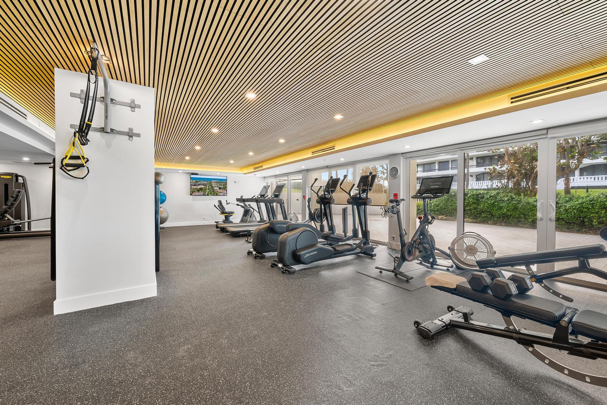 2600 S Ocean Boulevard 305s