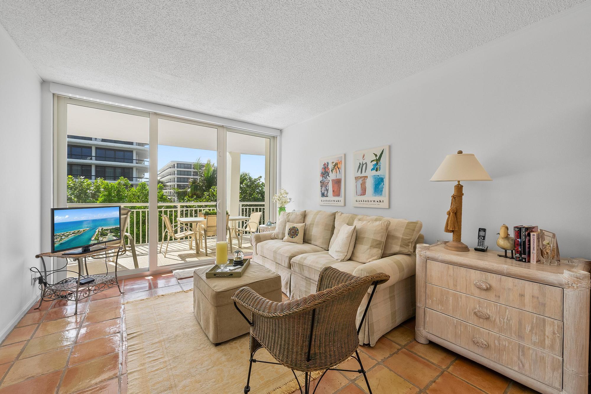 2600 S Ocean Boulevard 305s