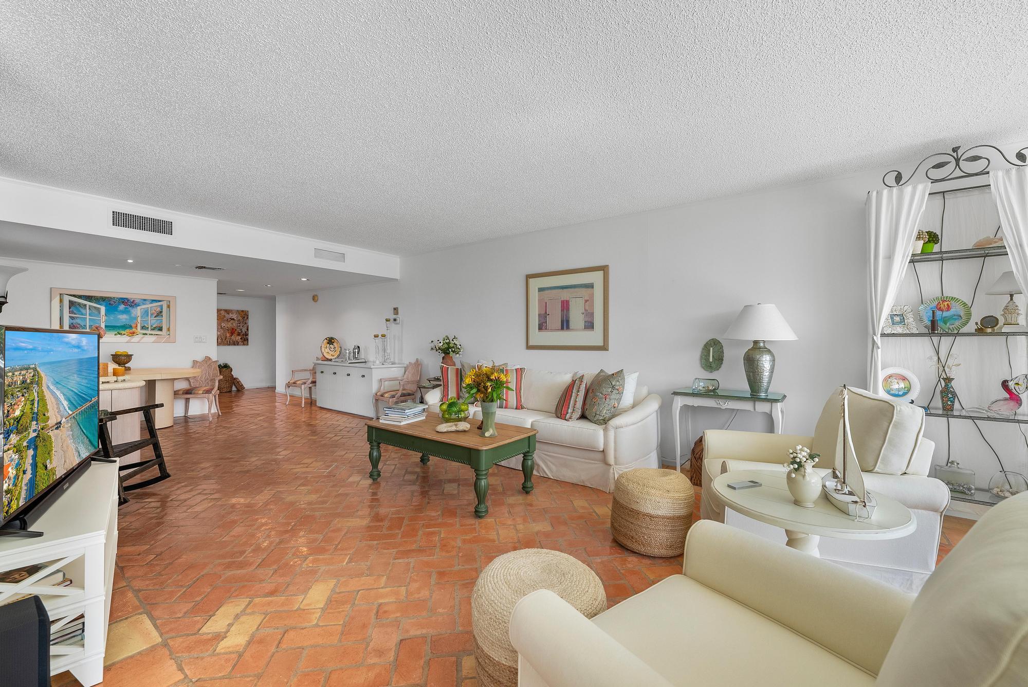 2600 S Ocean Boulevard 305s