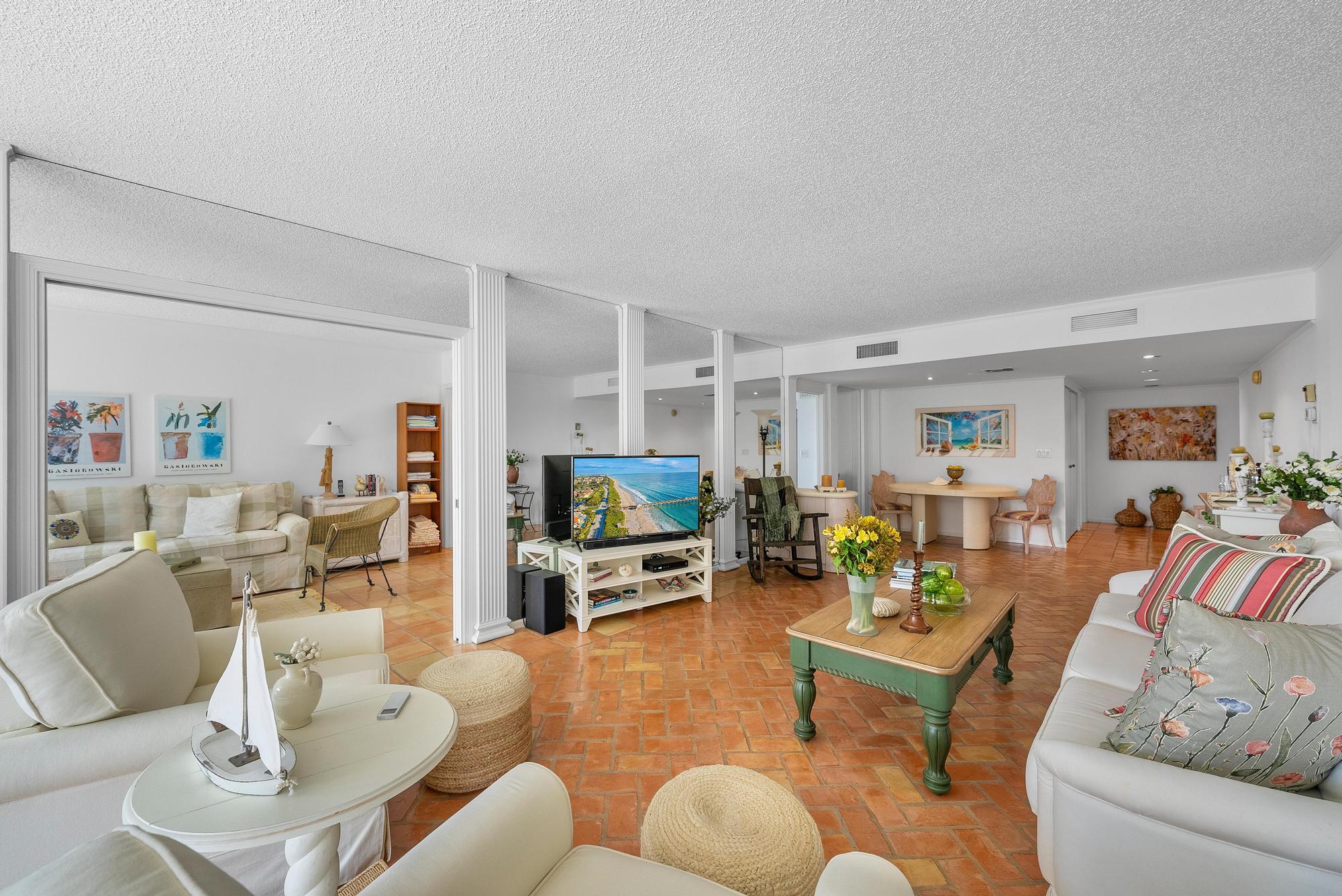 2600 S Ocean Boulevard 305s