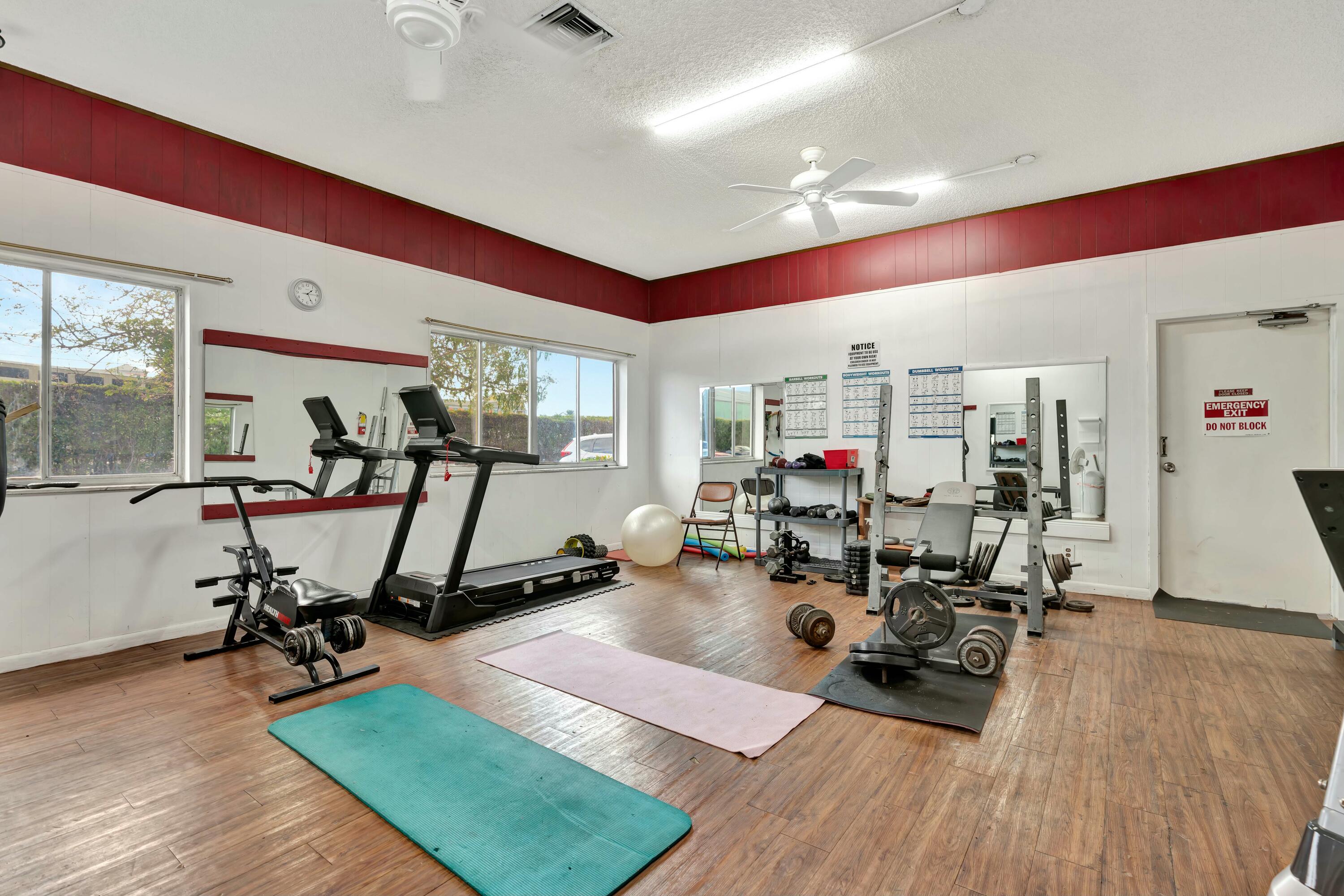 896 N Federal Highway 223