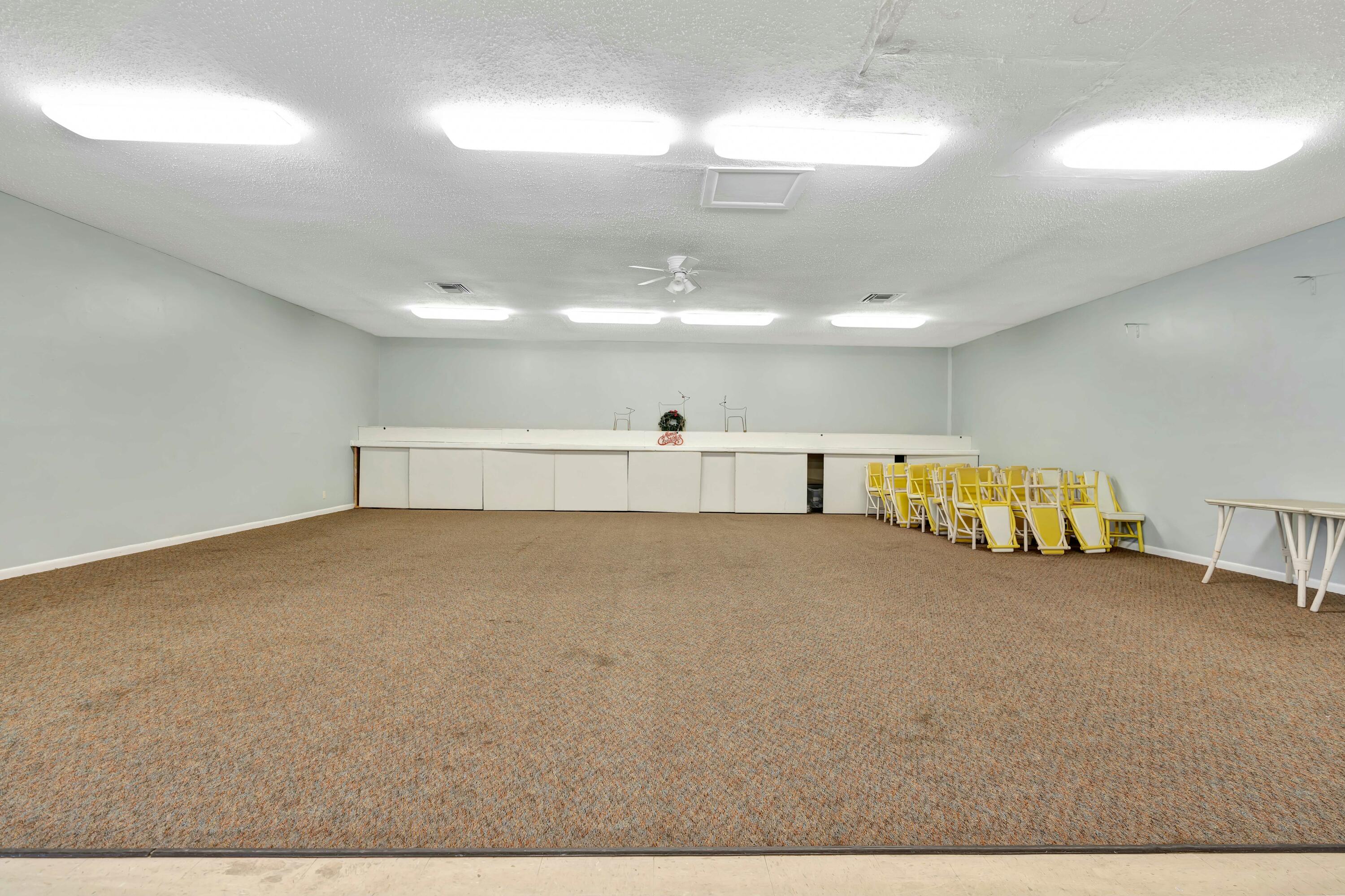 896 N Federal Highway 223