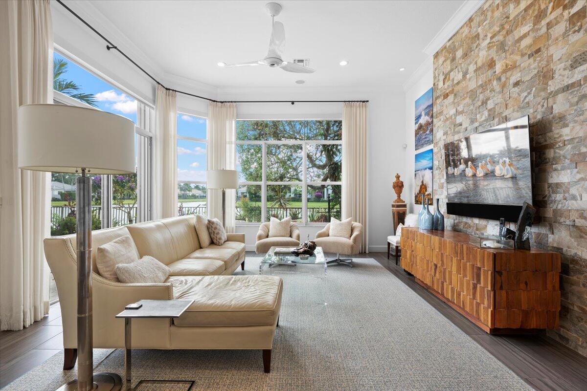 303 Vizcaya Drive