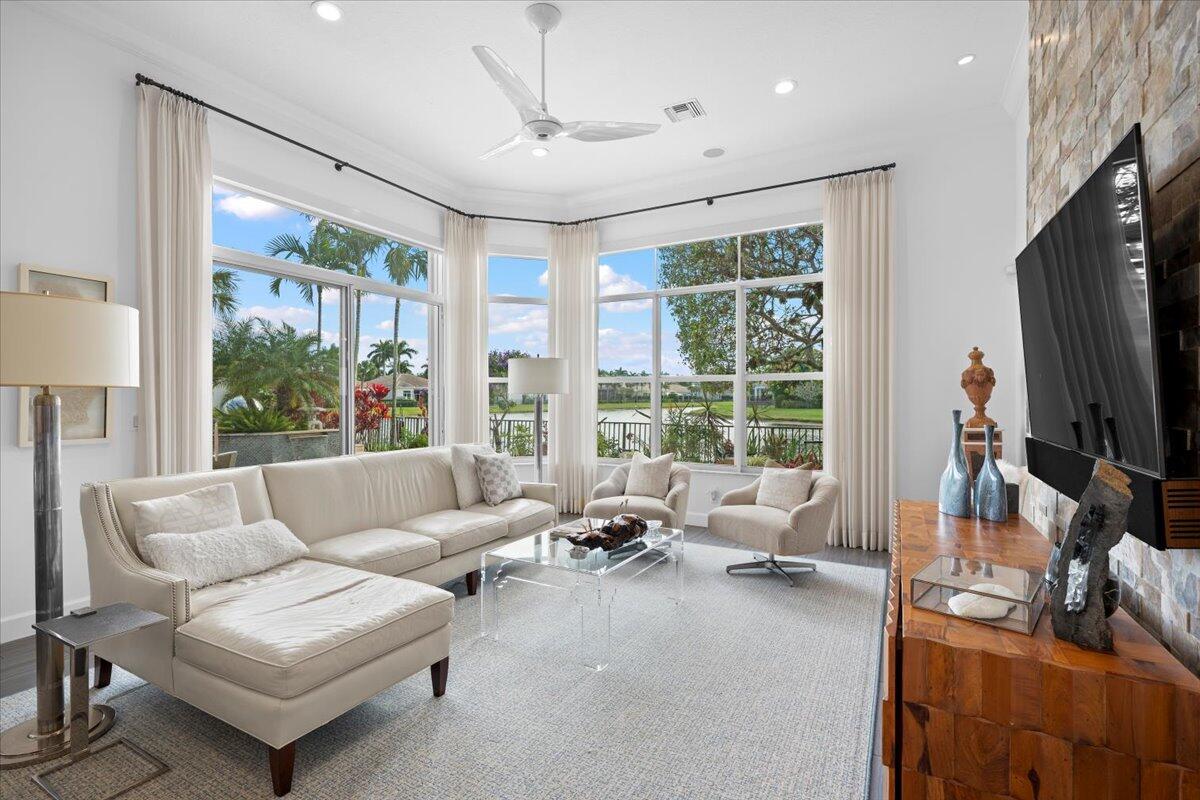 303 Vizcaya Drive