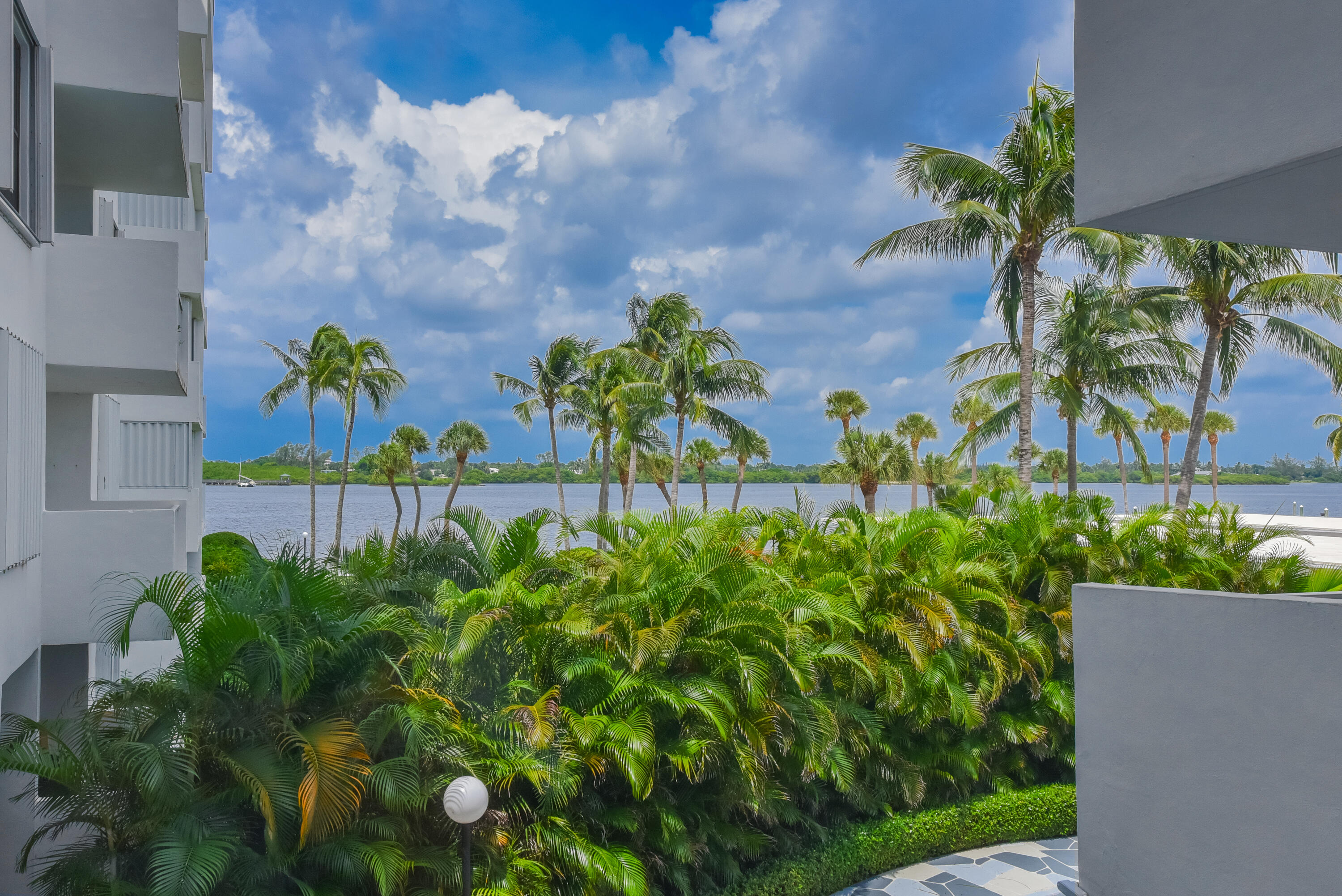 2860 S Ocean Boulevard 202