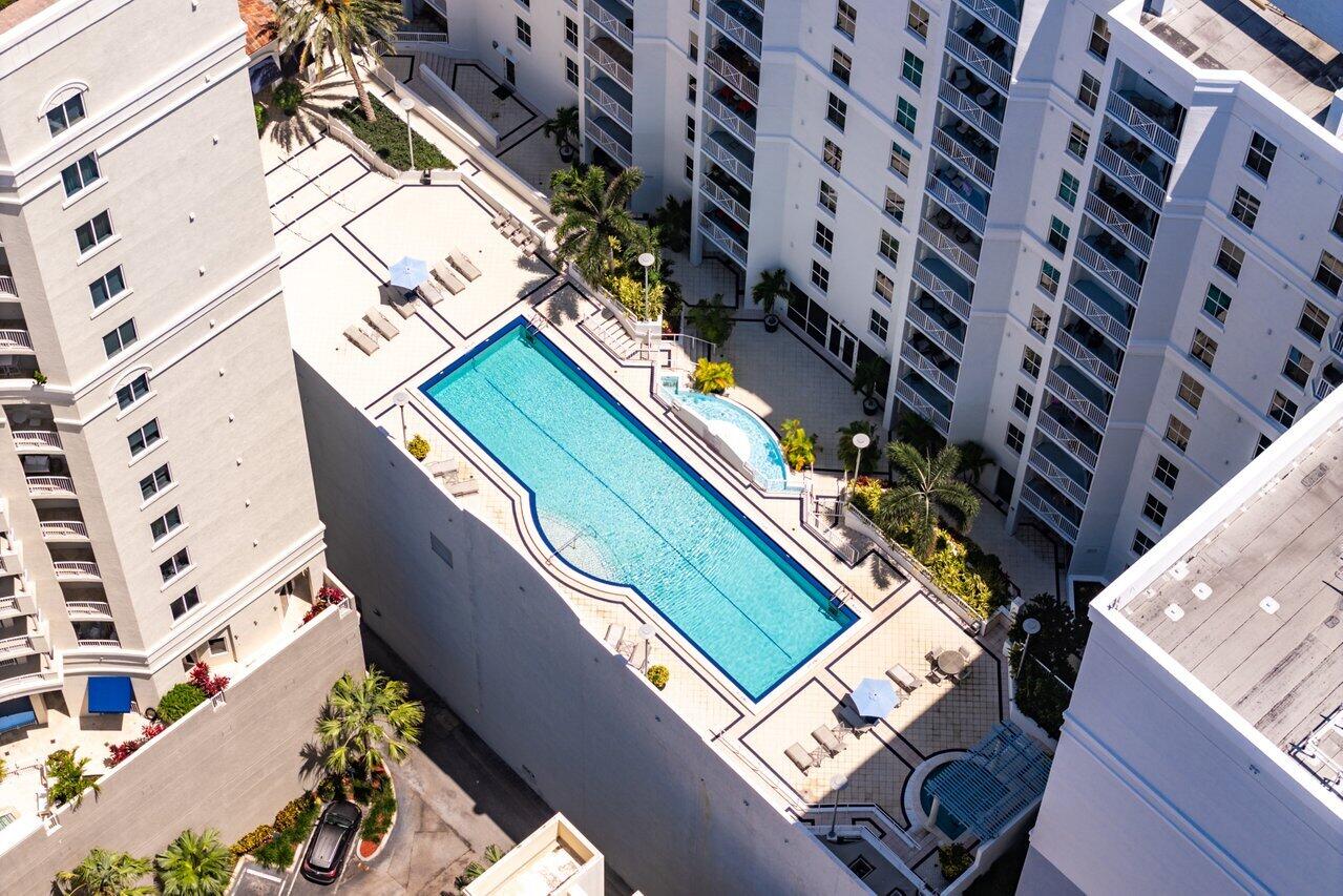 255 Evernia Street 306