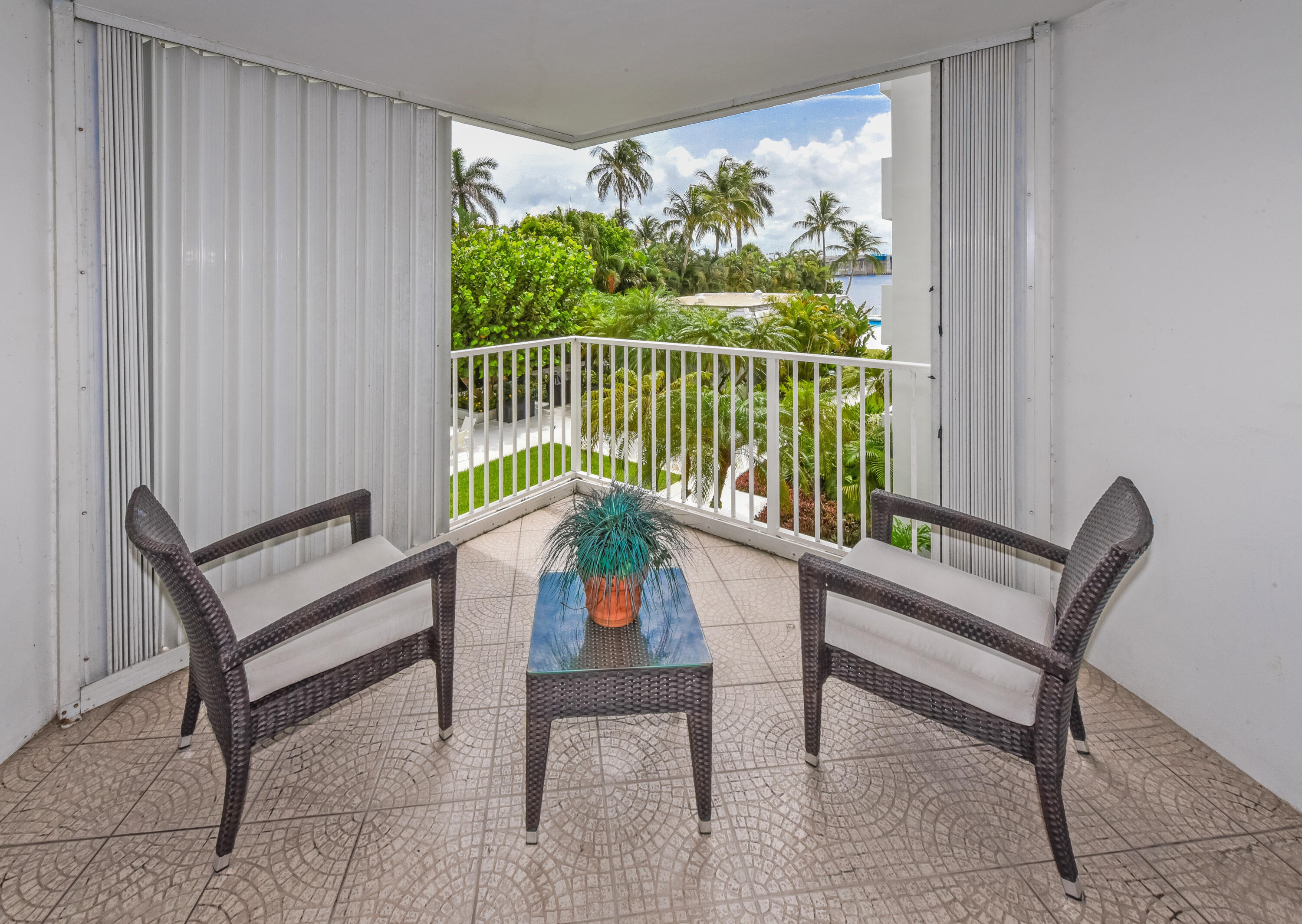 2860 S Ocean Boulevard 211