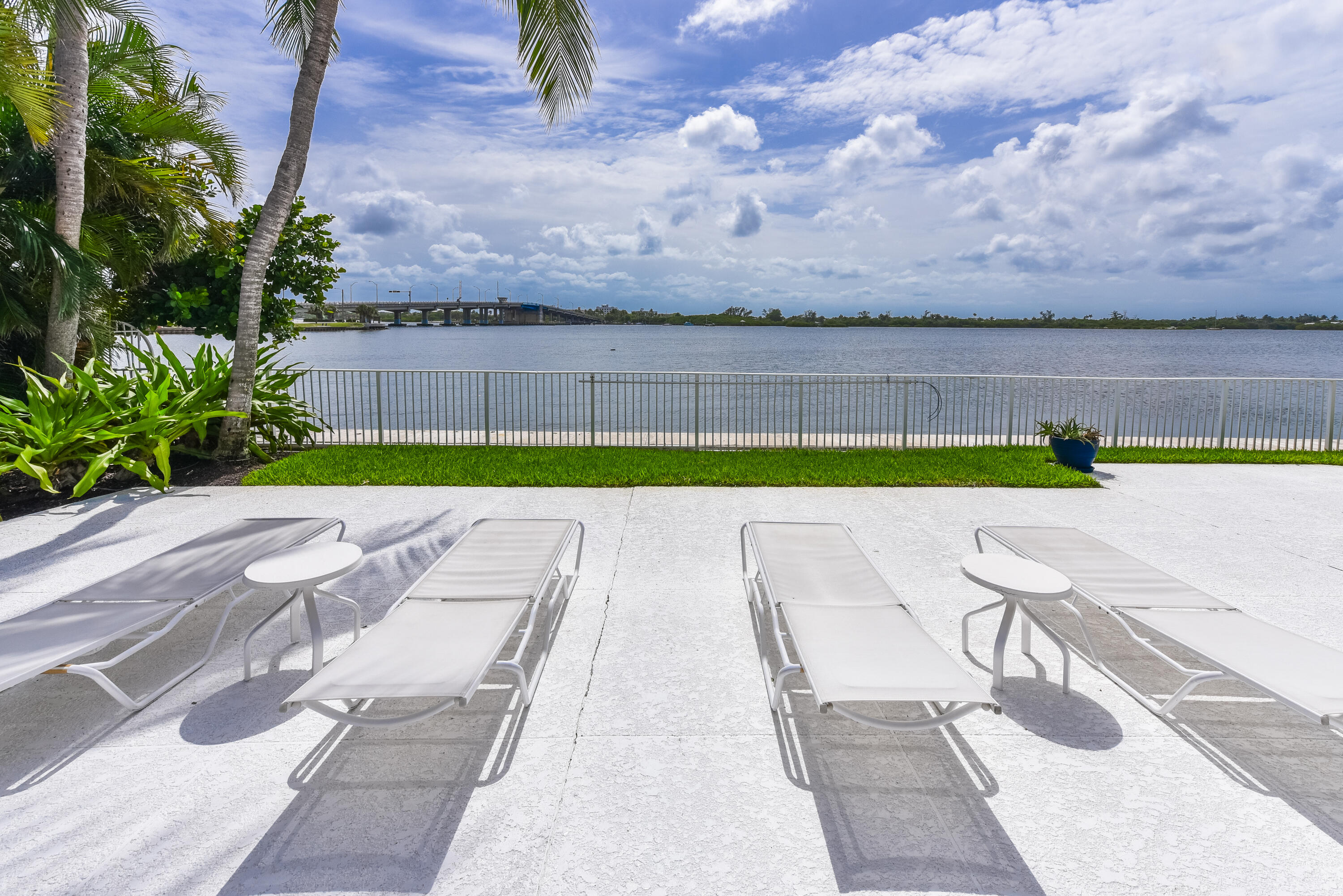 2860 S Ocean Boulevard 211