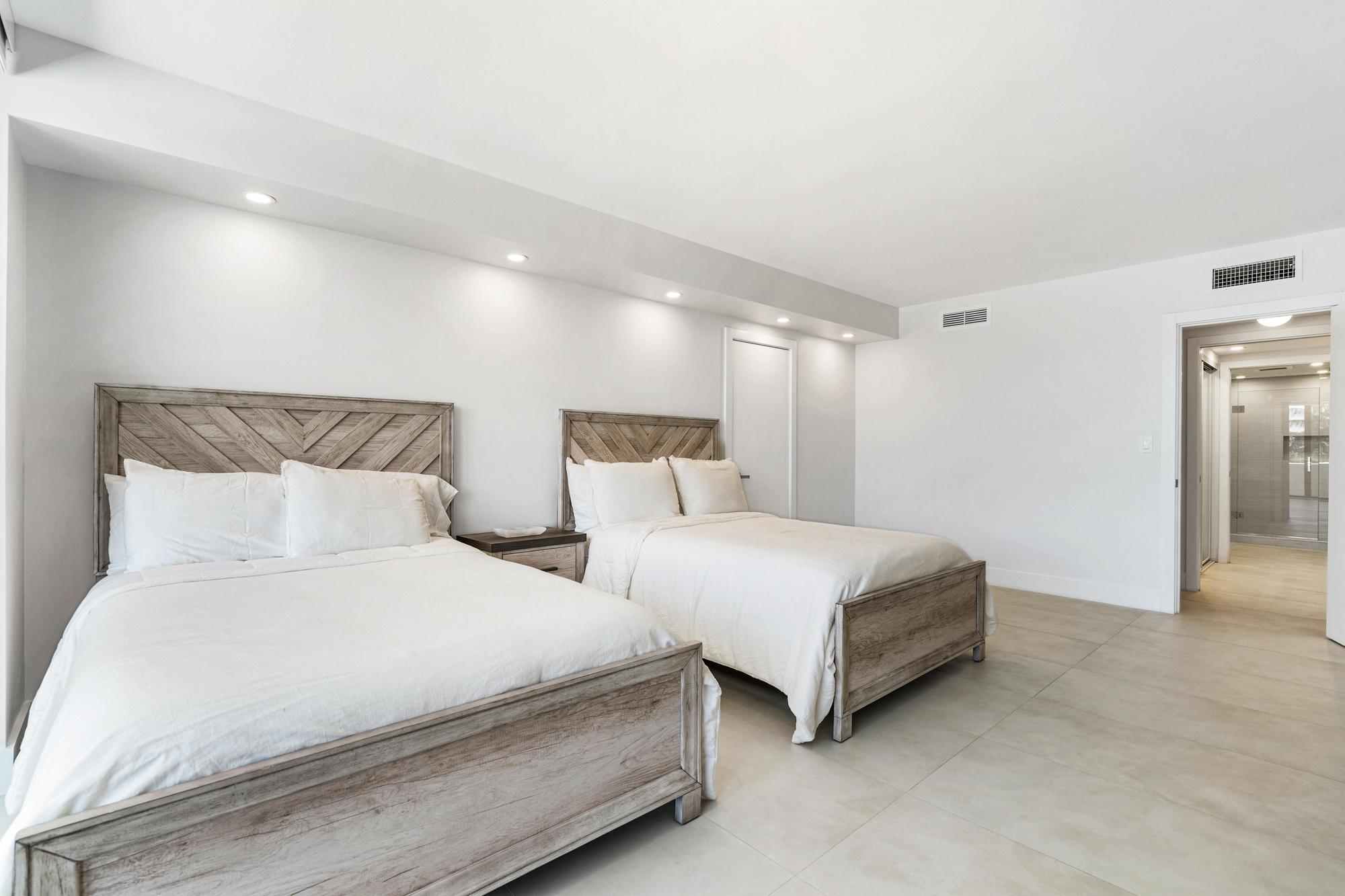 2600 S Ocean Boulevard 104s