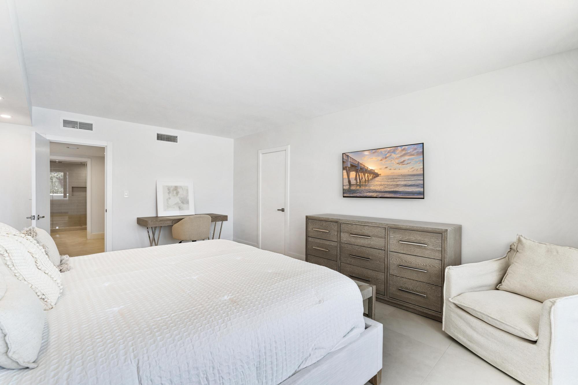 2600 S Ocean Boulevard 104s