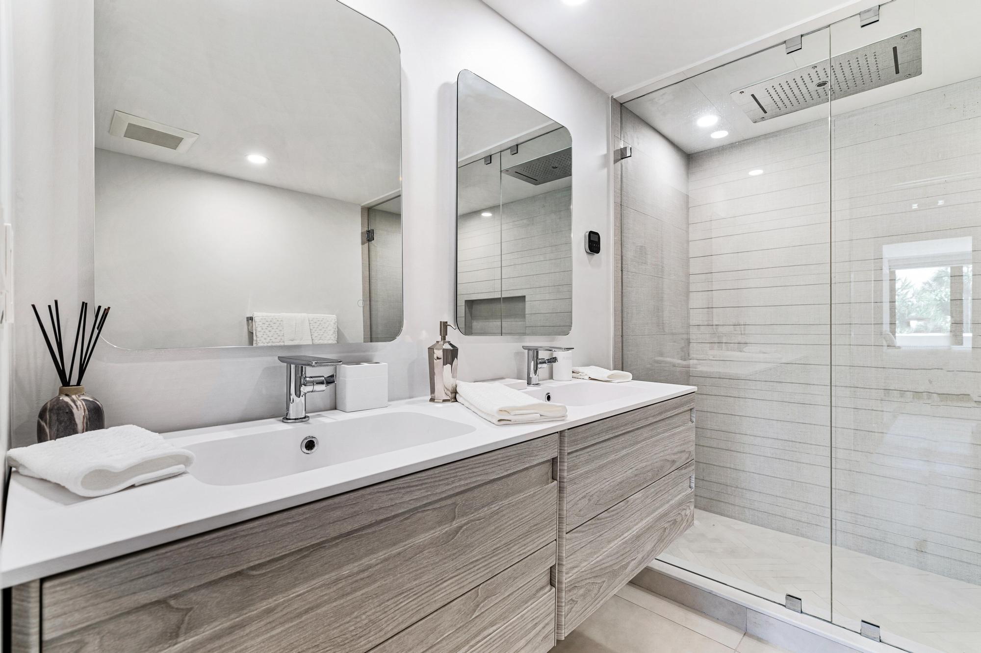 2600 S Ocean Boulevard 104s