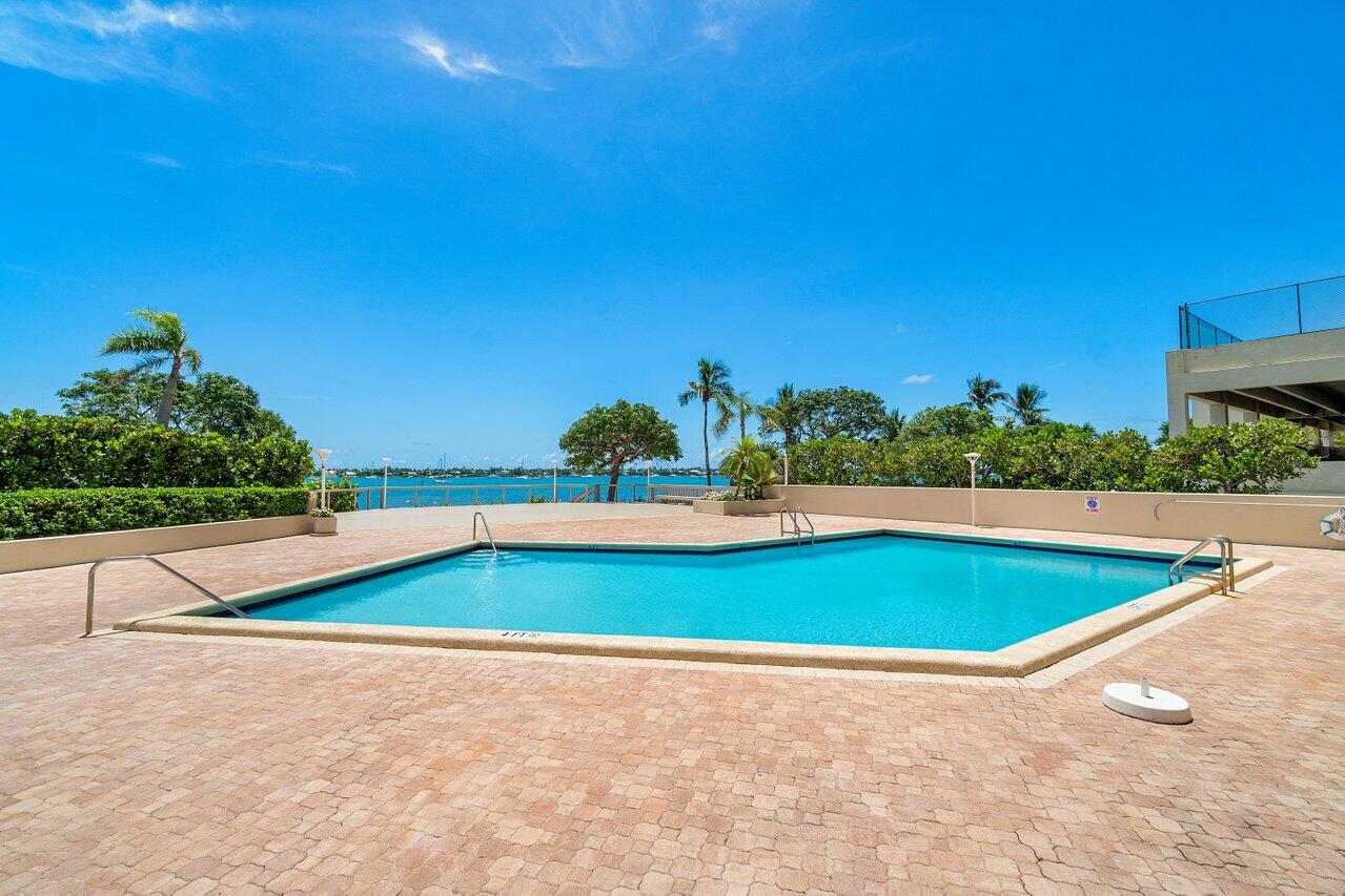 5600 N Flagler Drive Ph109
