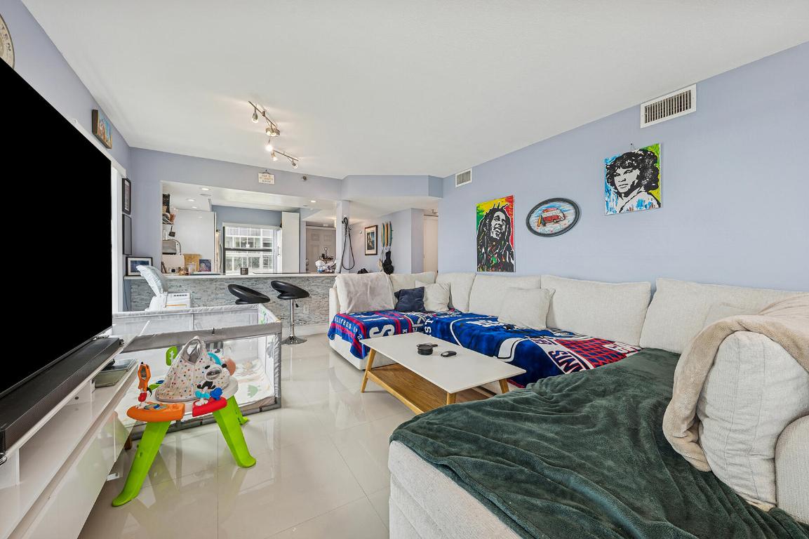 896 N Federal Highway 124