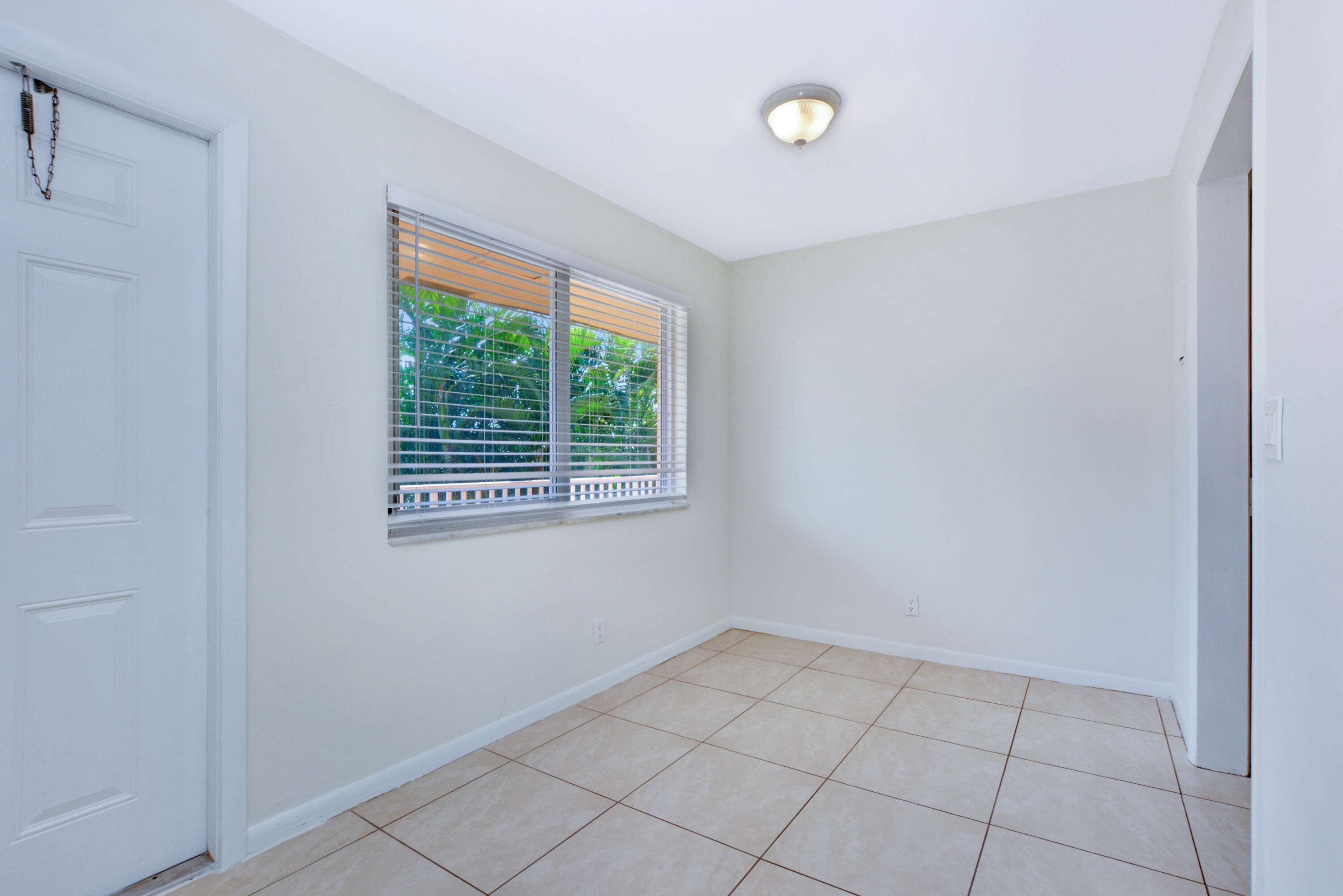1000 NE 9th Avenue 8