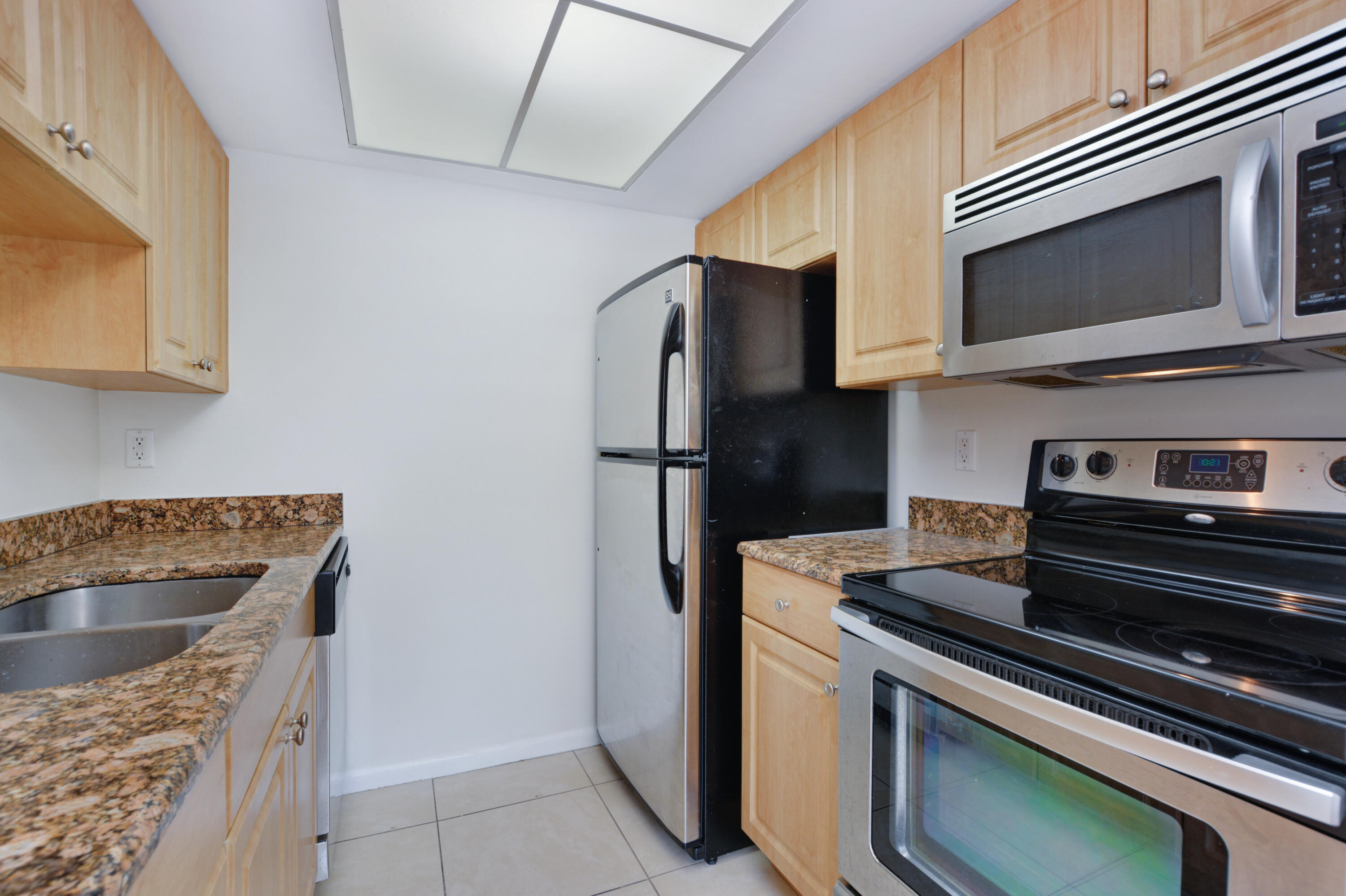 1000 NE 9th Avenue 8