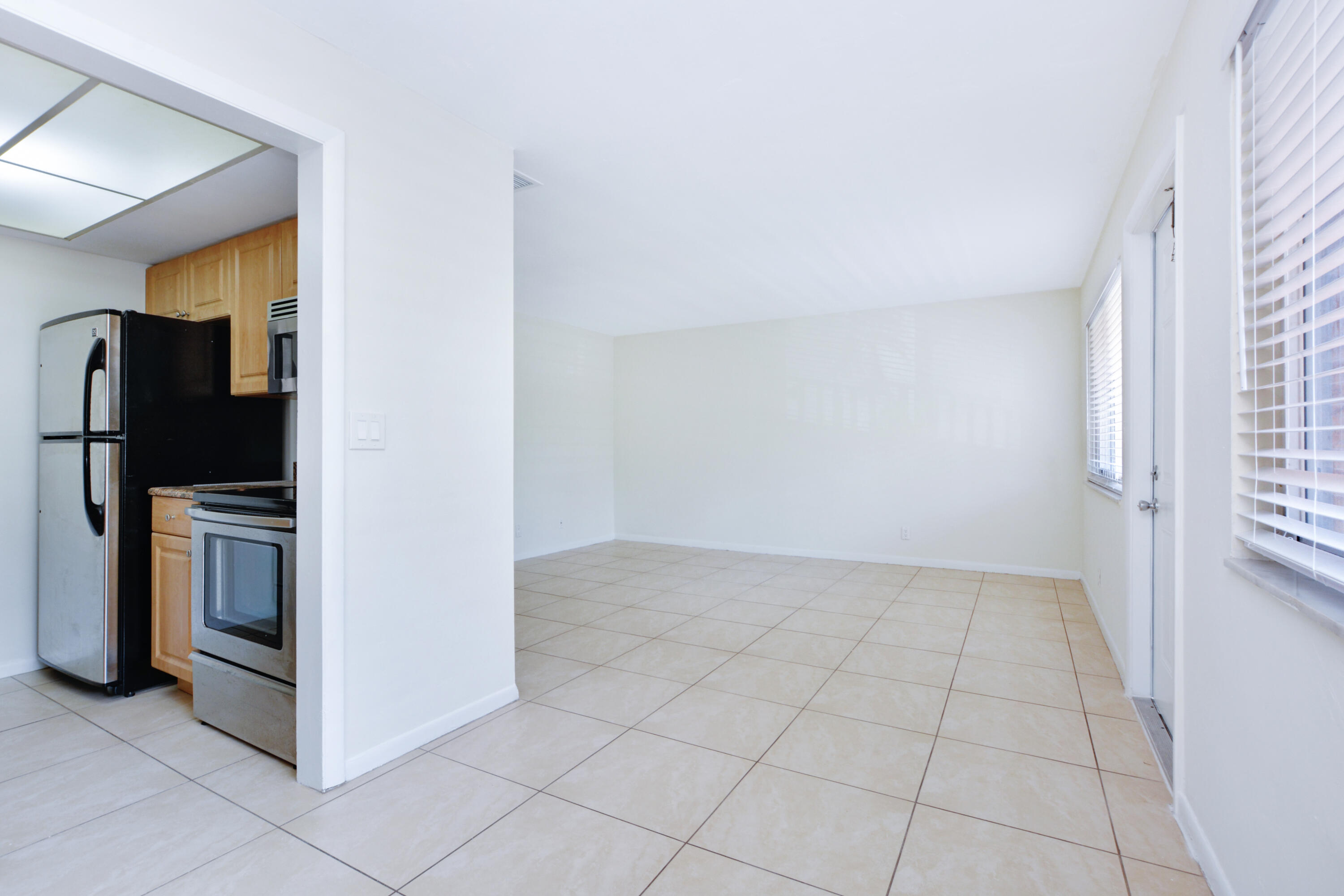 1000 NE 9th Avenue 8