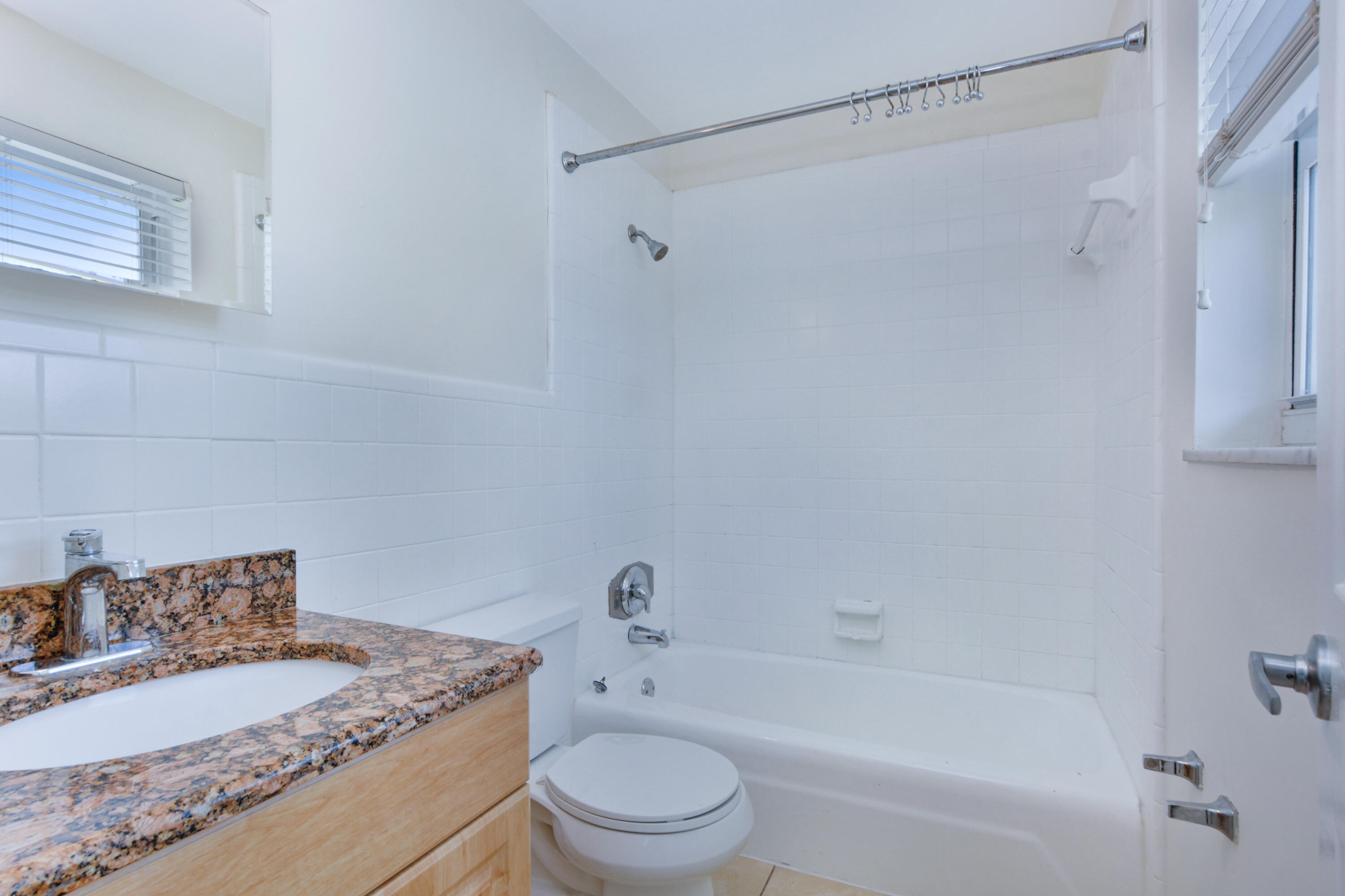 1000 NE 9th Avenue 8