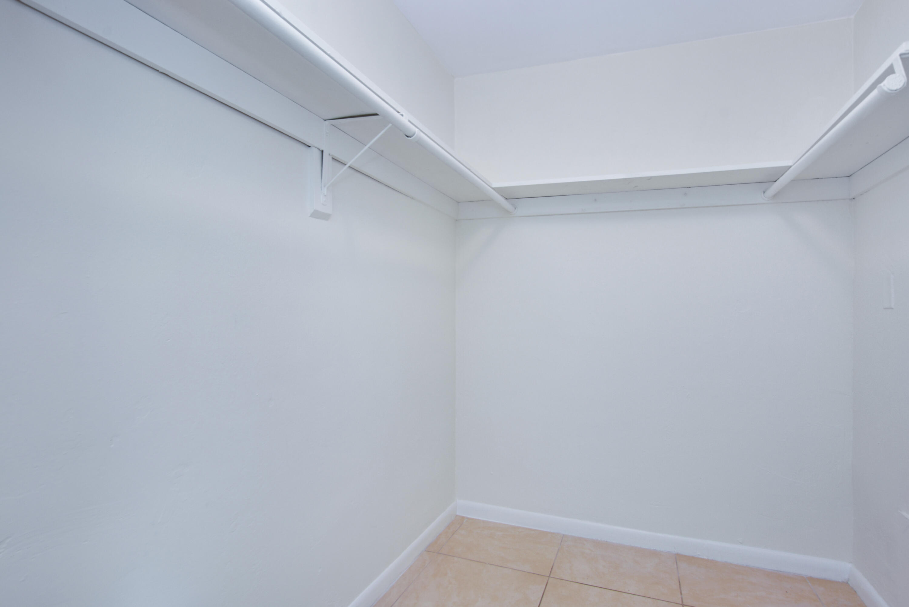 1000 NE 9th Avenue 8
