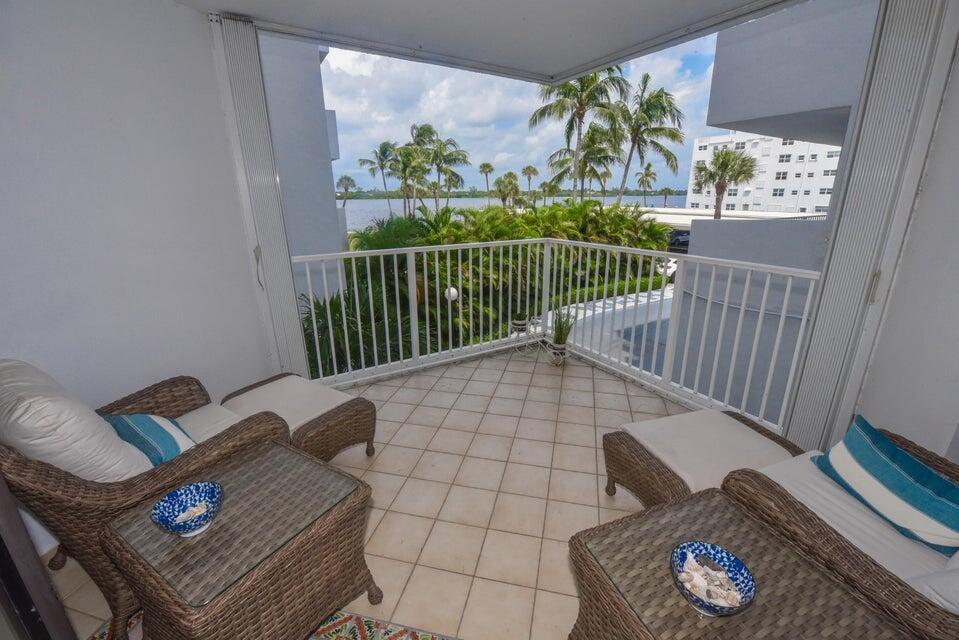 2860 S Ocean Boulevard 202
