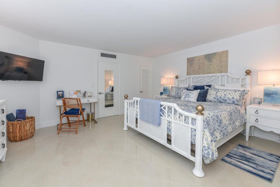 2860 S Ocean Boulevard 202
