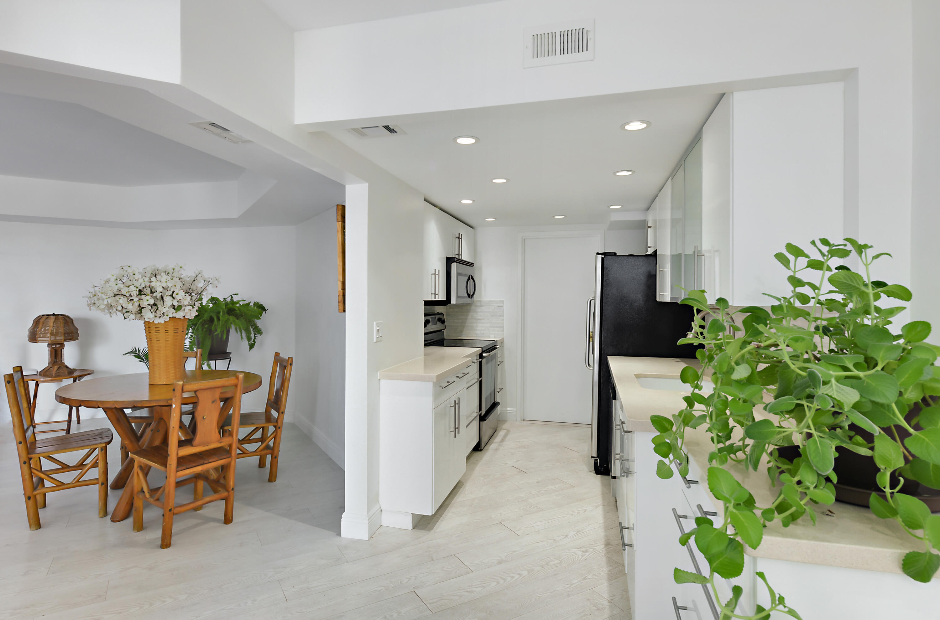 2860 S Ocean Boulevard 311