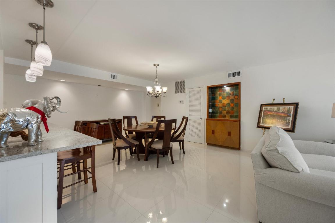 3250 S Ocean Boulevard 401s, Palm Beach Unit: 401s