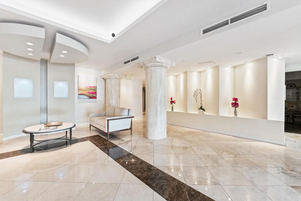 3250 S Ocean Boulevard 401s, Palm Beach Unit: 401s