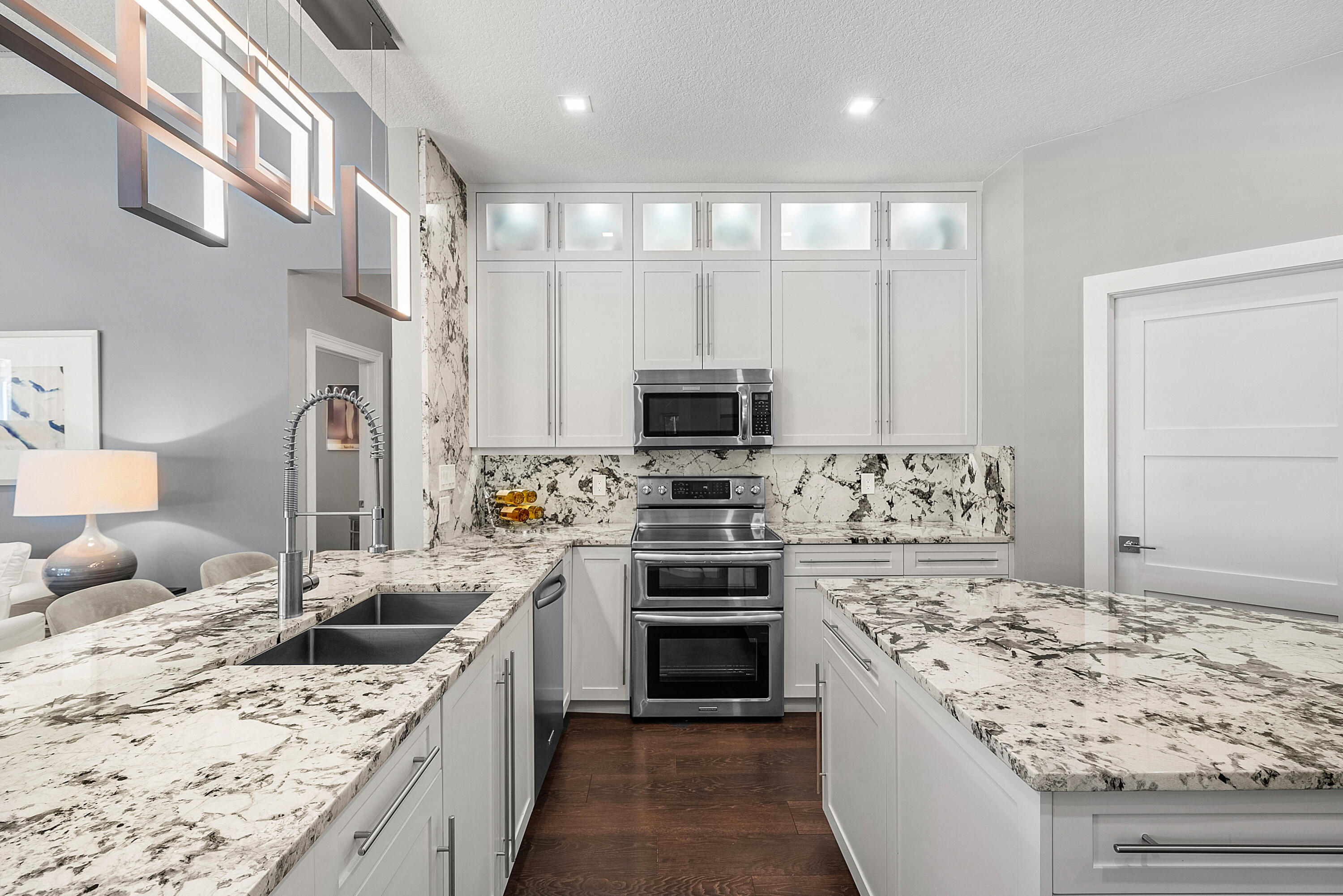 7032 Brunswick Circle